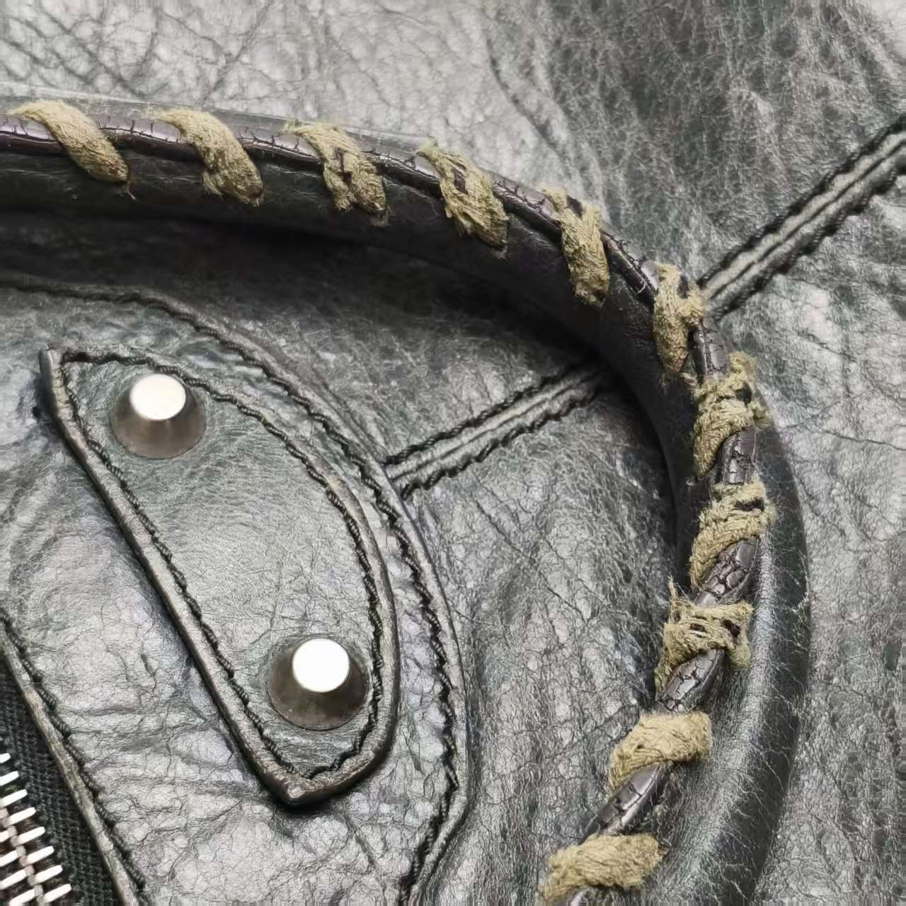 【*Shipped from: China*】BALENCIAGA Classic City Leather Handbag — view 9