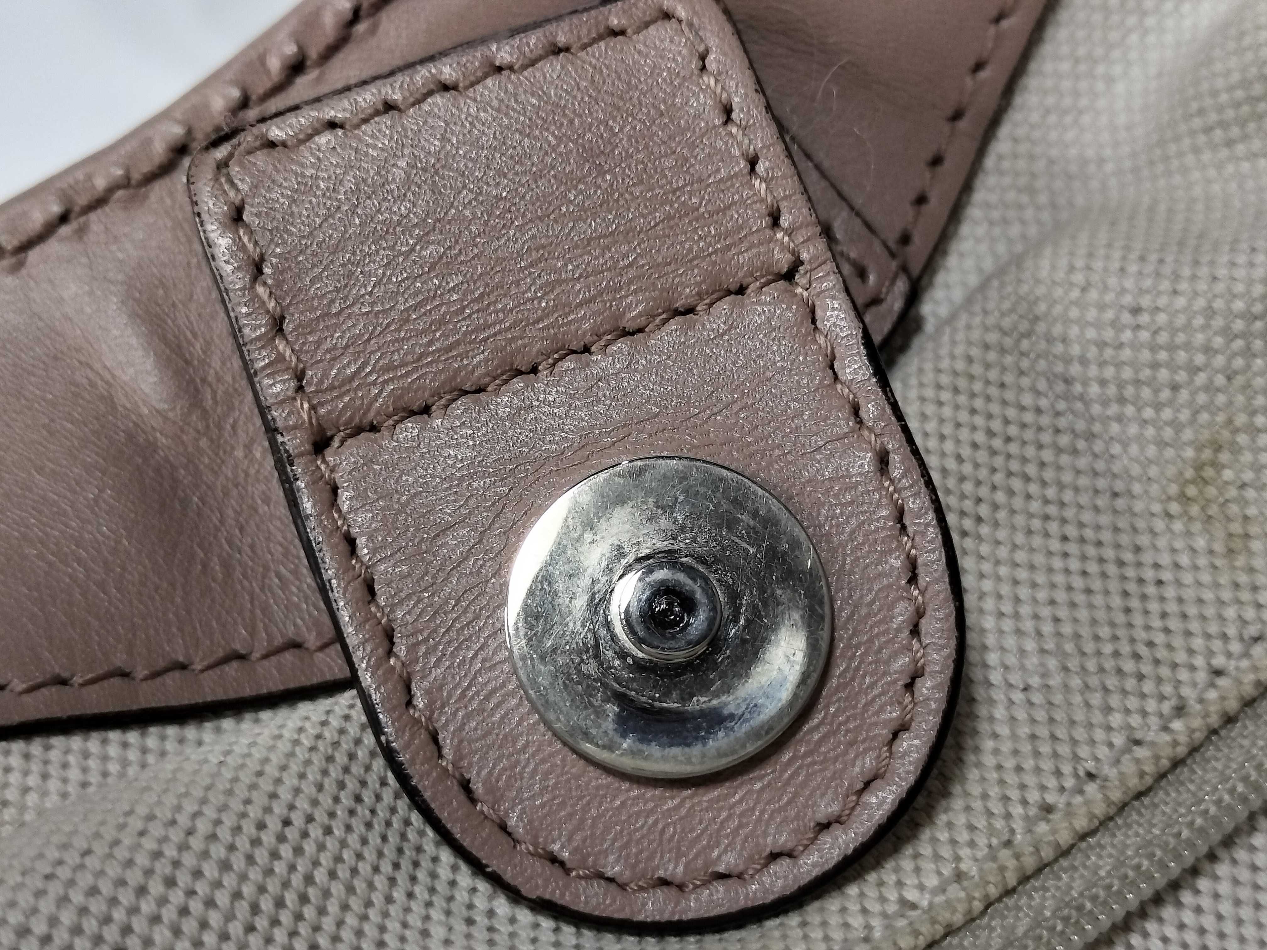 GG Canvas Gucci Handbag Leather Canvas GG Pattern Handbag — view 13