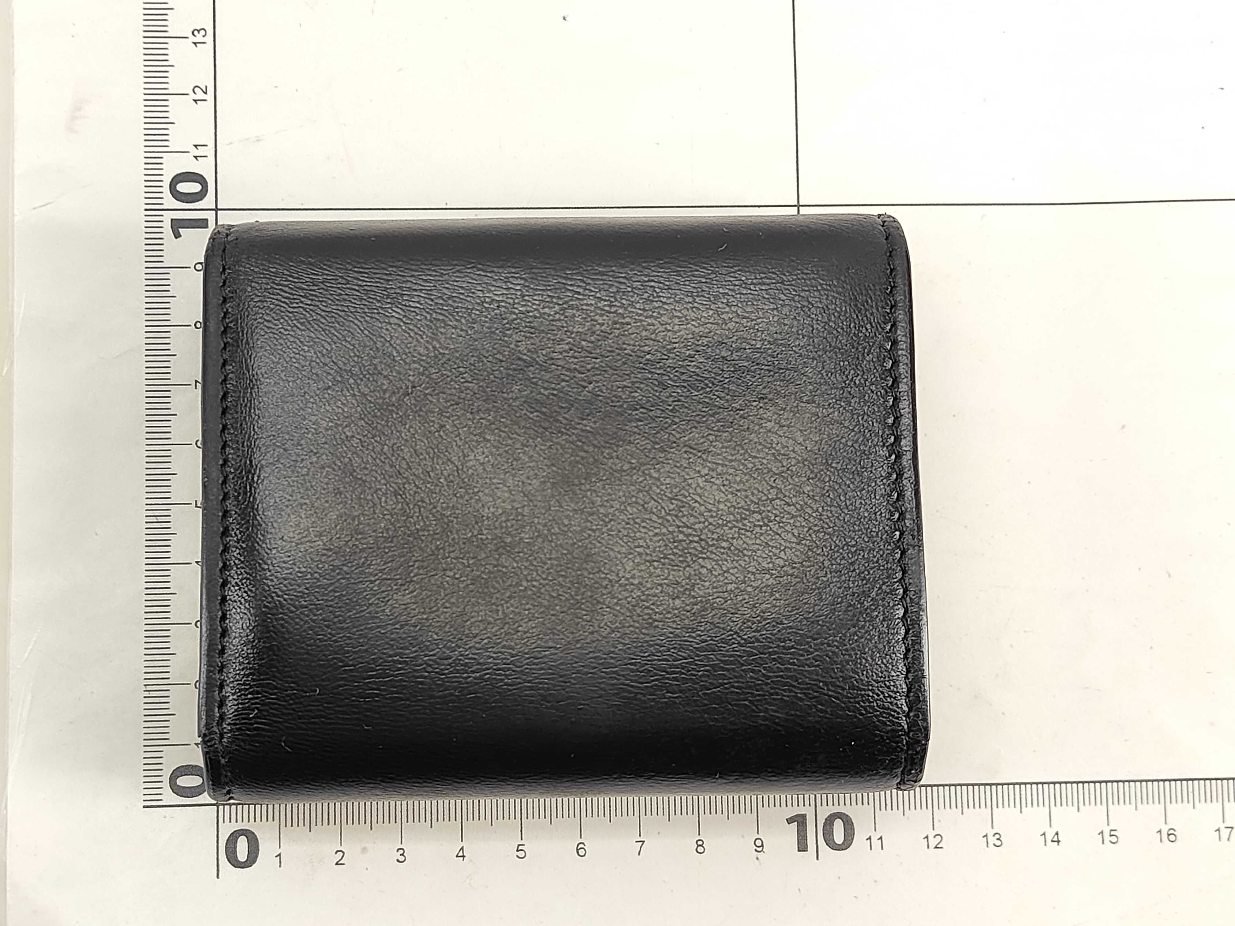 wallet — view 2