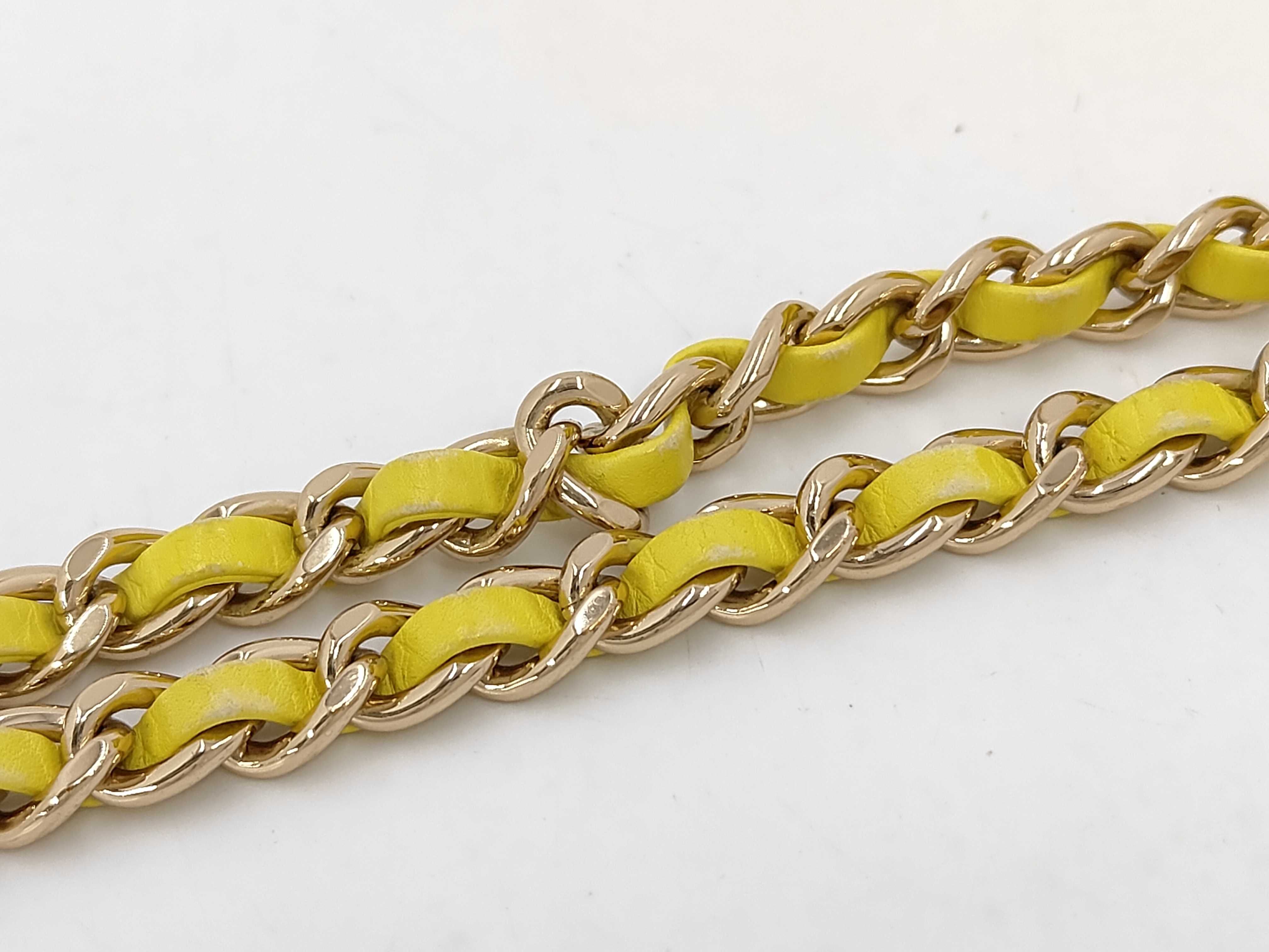 V-stitch chain shoulder bag, leather, gold hardware, yellow, 27128005 (shoulder bag) — view 4
