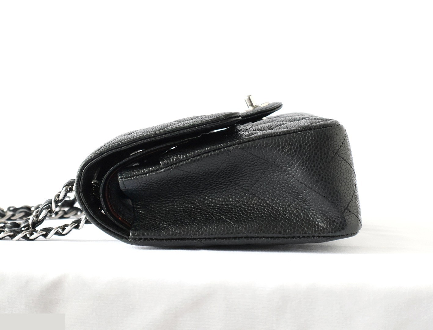 Caviar leather Matelassé 25 Double flap Double chain shoulder bag, black — view 6