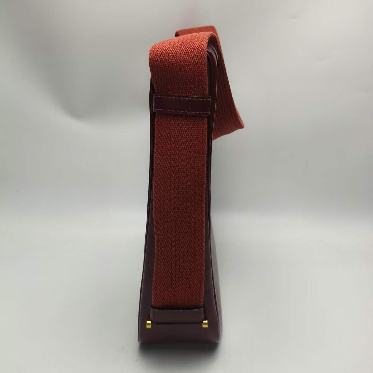 【*Shipped from: China*】HERMES Tsaco Leather R Shoulder Bag — view 4