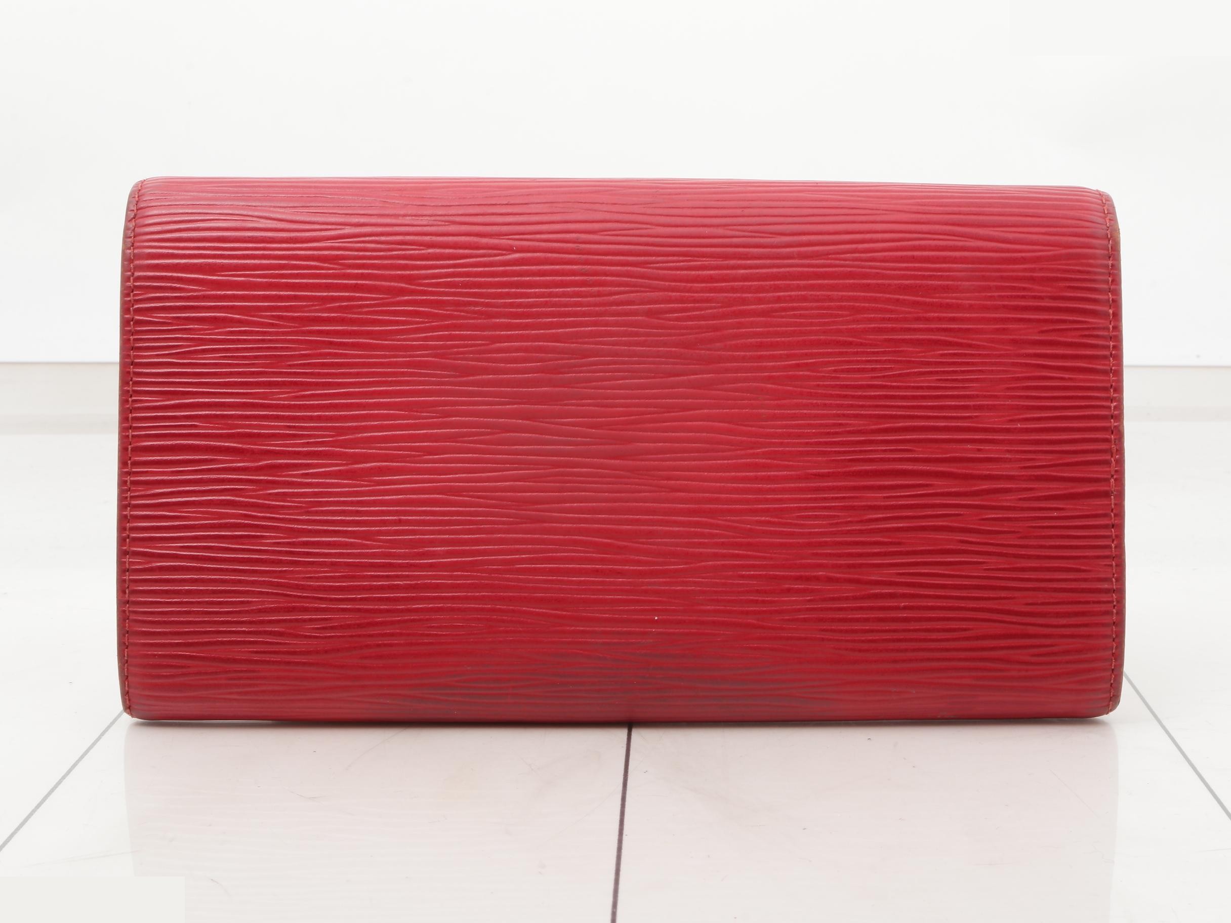 Epi Pochette Portemonnaie Credit Bi-fold Long Wallet — view 2