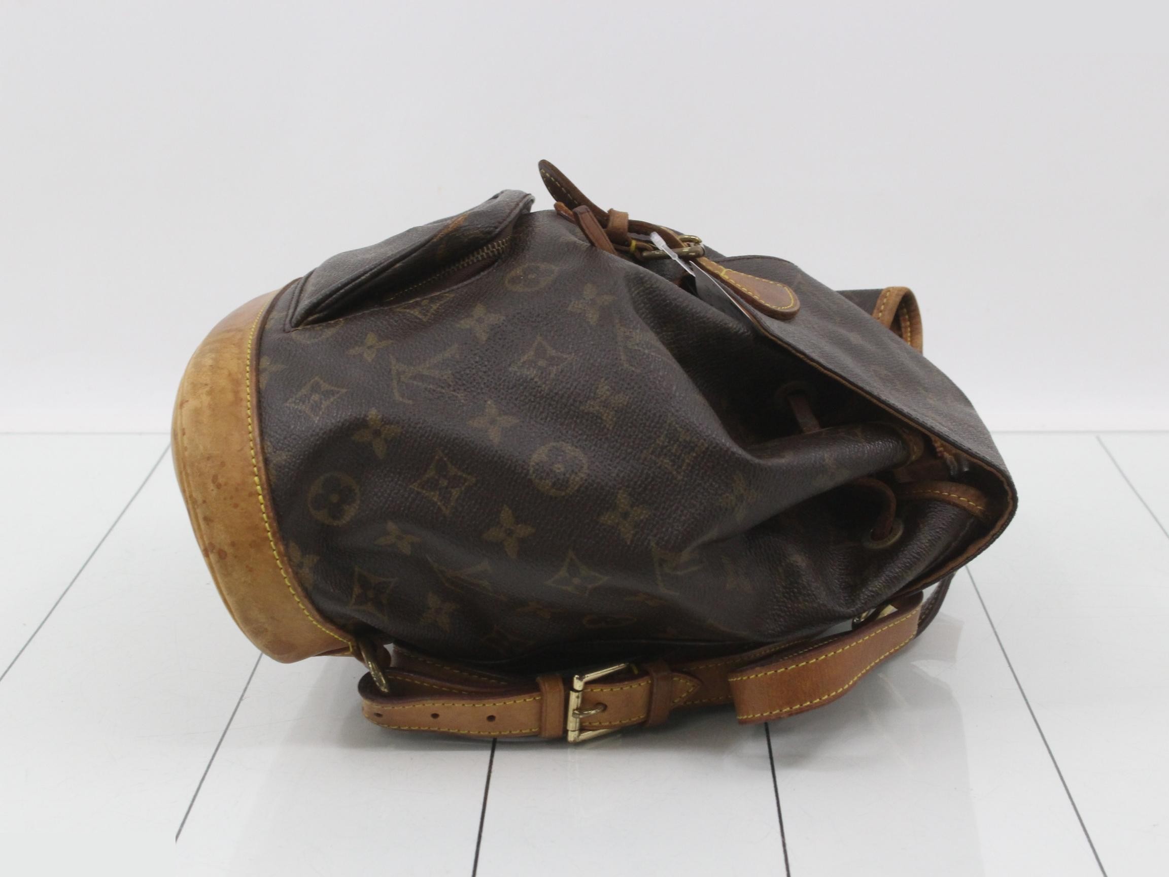 LV Monogram Montsouris MM — view 3