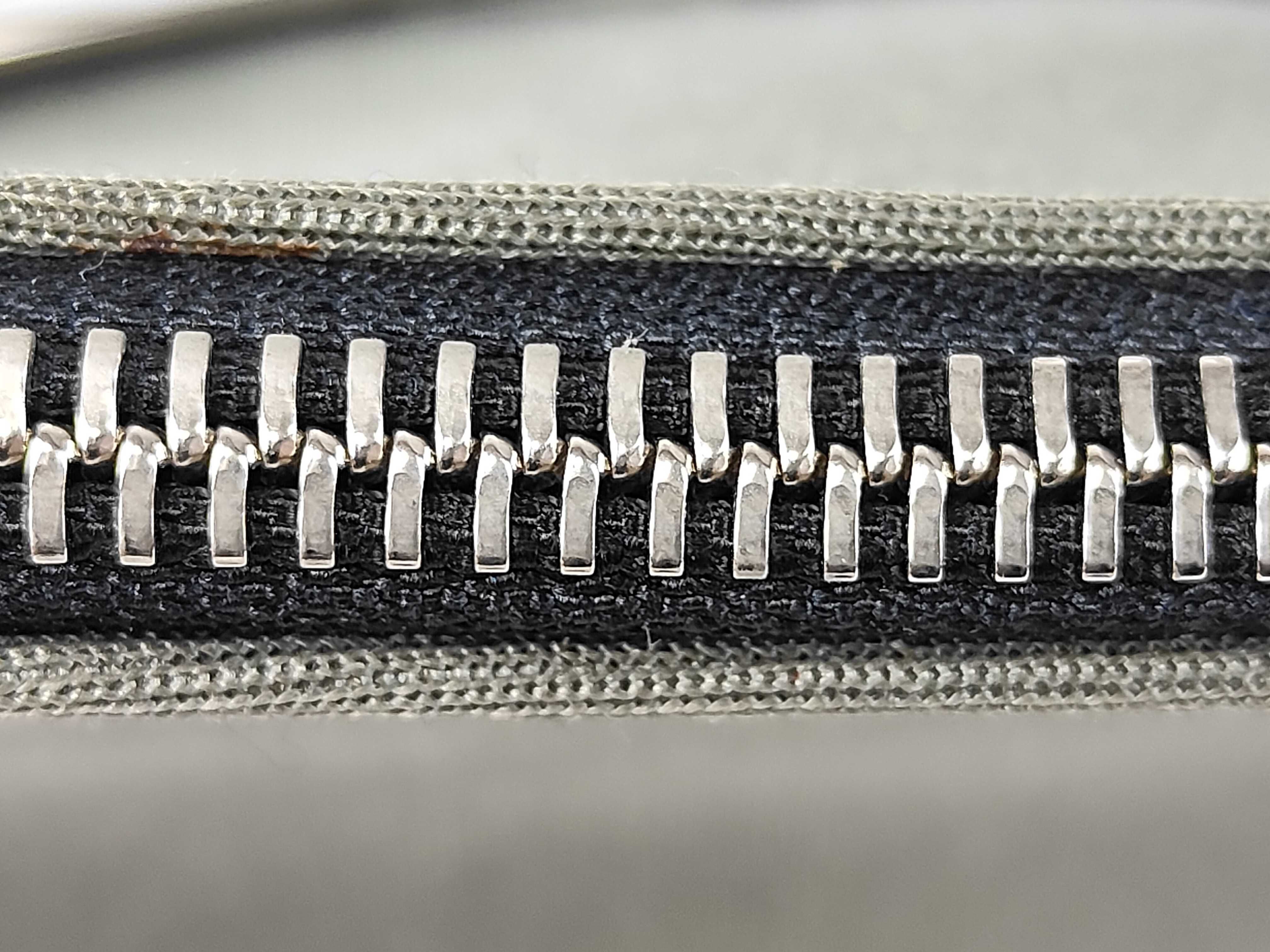 Hardcore Square Shoulder Handbag — view 9