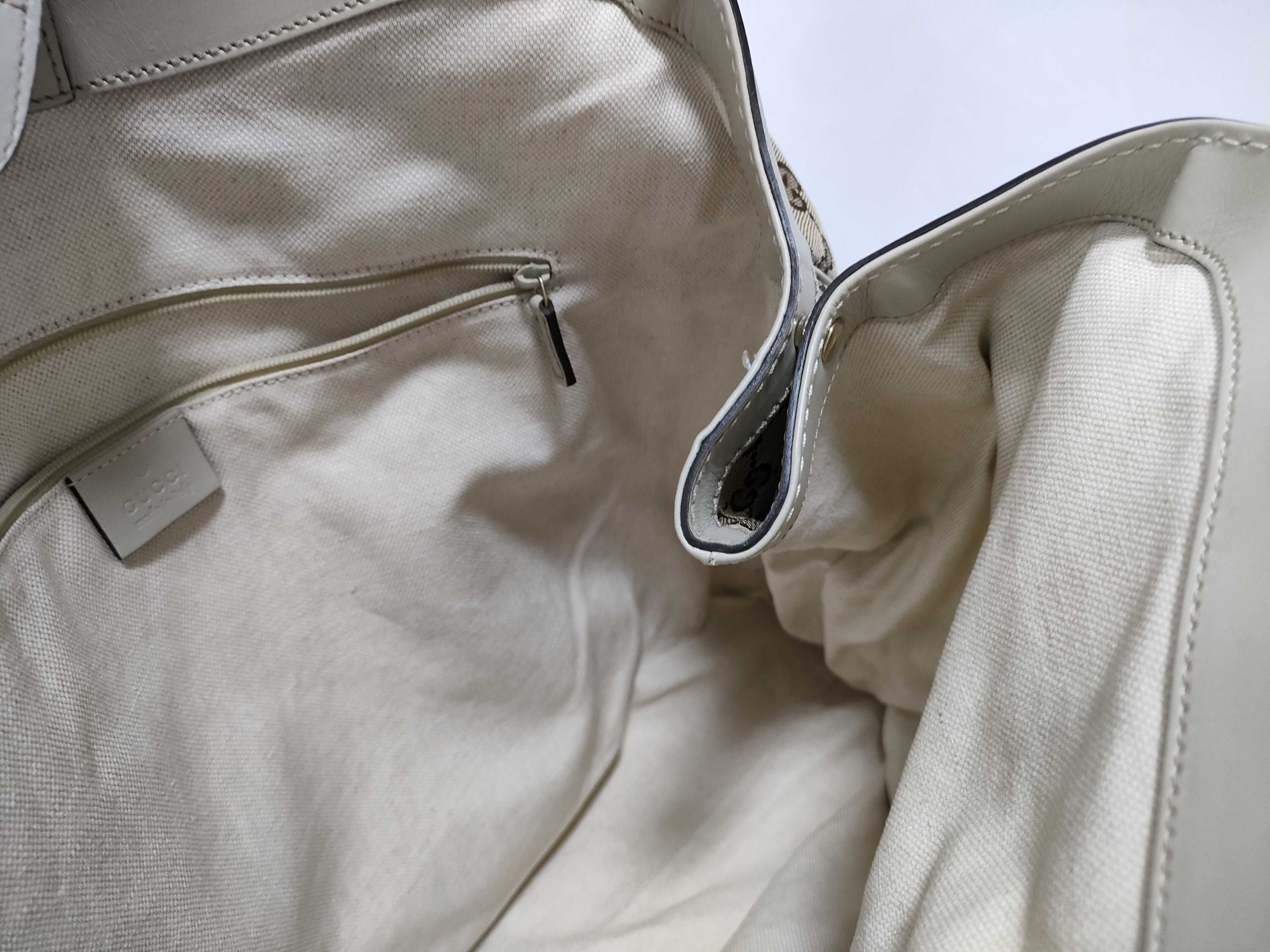 White GG Canvas Vintage Pumpkin Single-Shoulder Bag — view 12