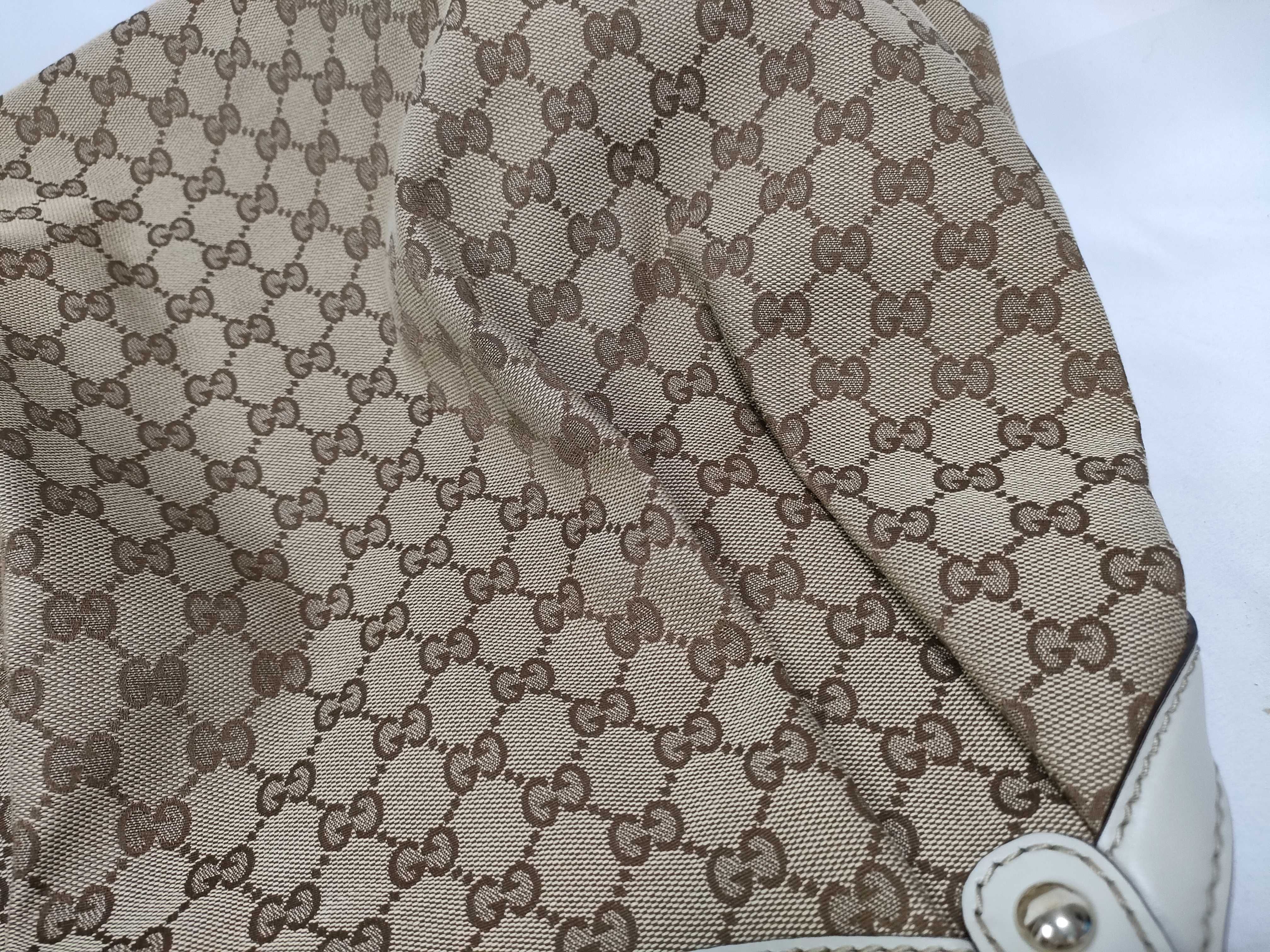 White GG Canvas Vintage Pumpkin Single-Shoulder Bag — view 10