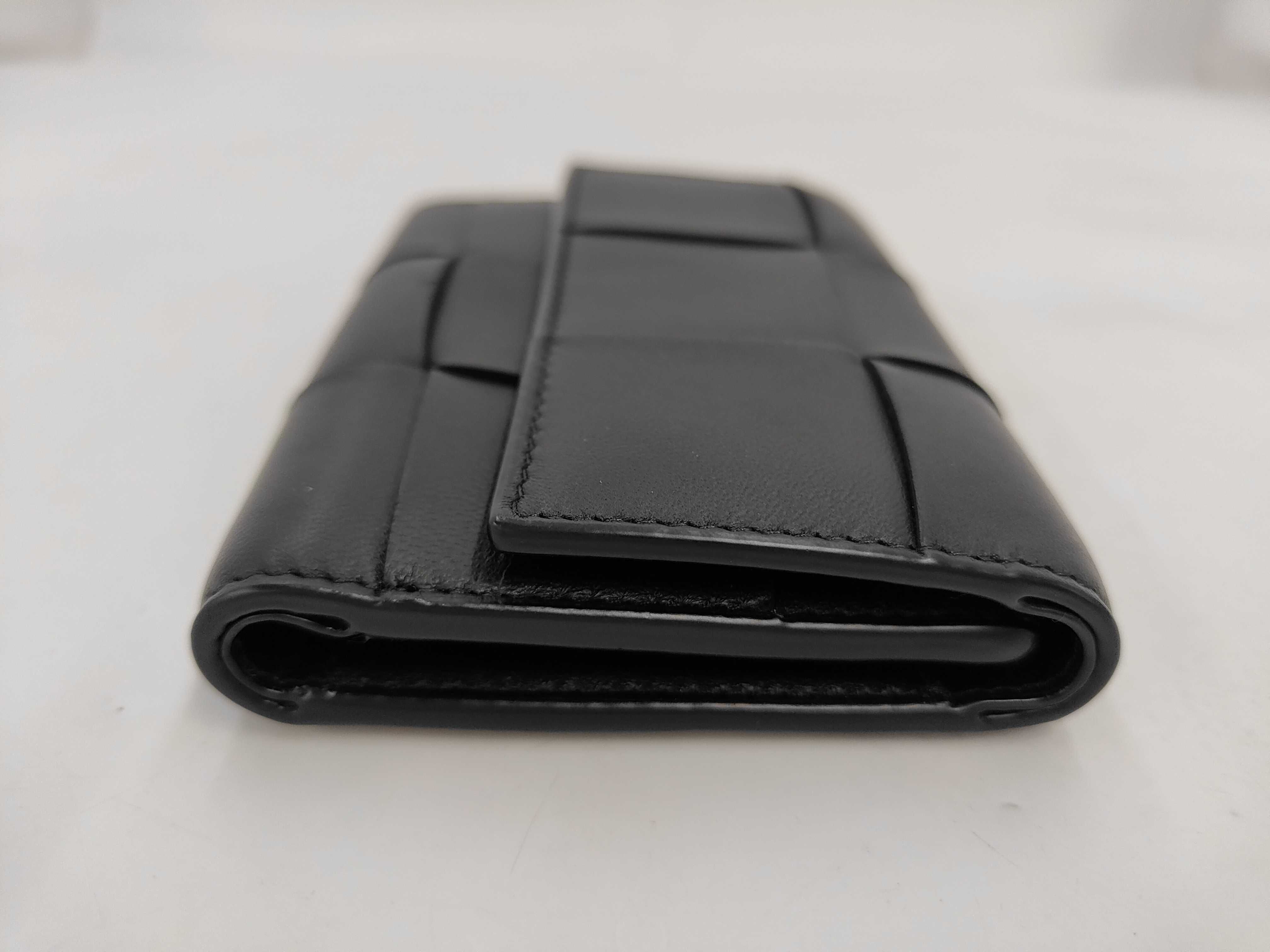 750245 V3UO1 Maxi Intrecciato Compact Wallet — view 4