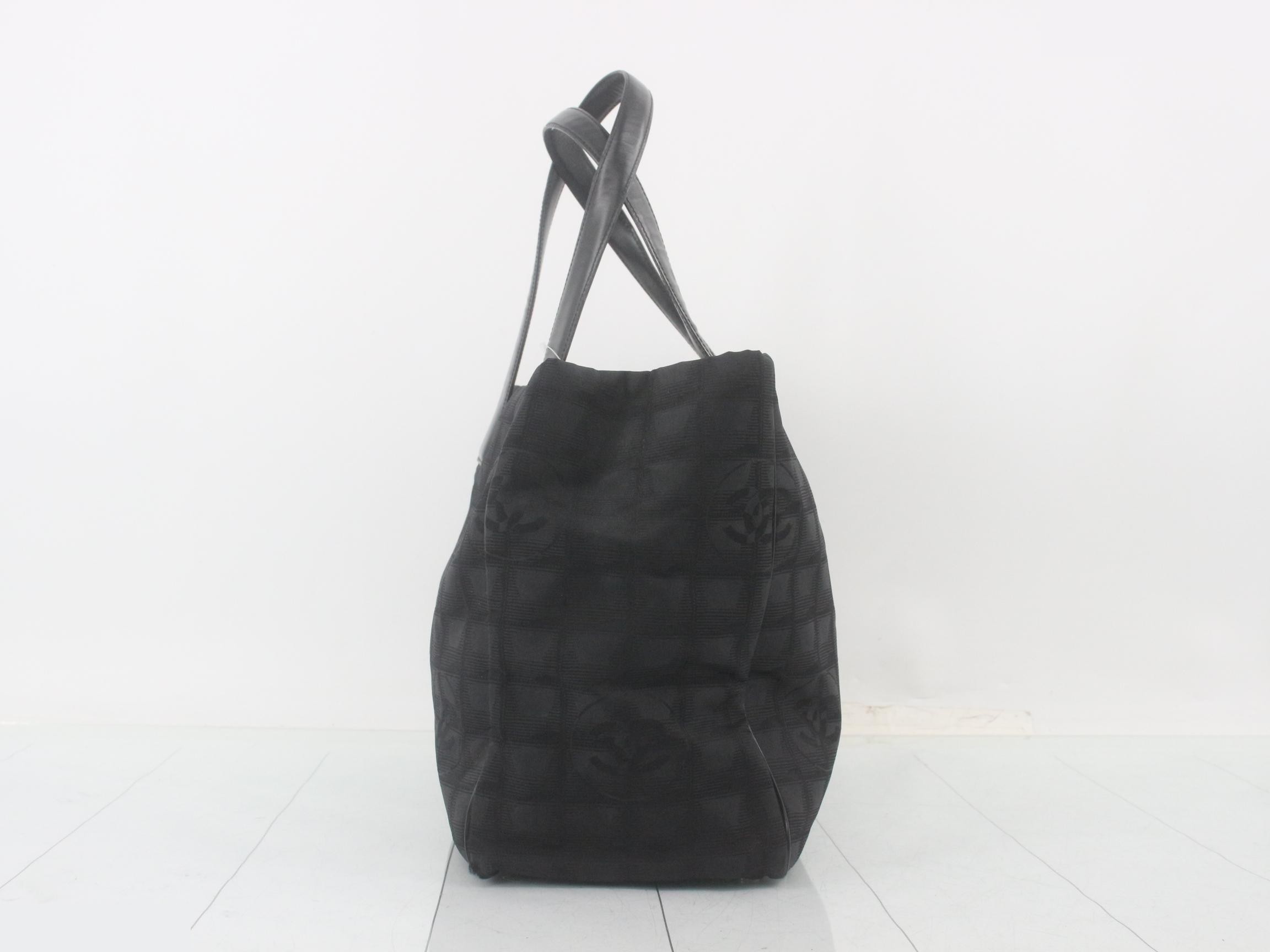 New Travel Line Tote Bag, Black — view 4