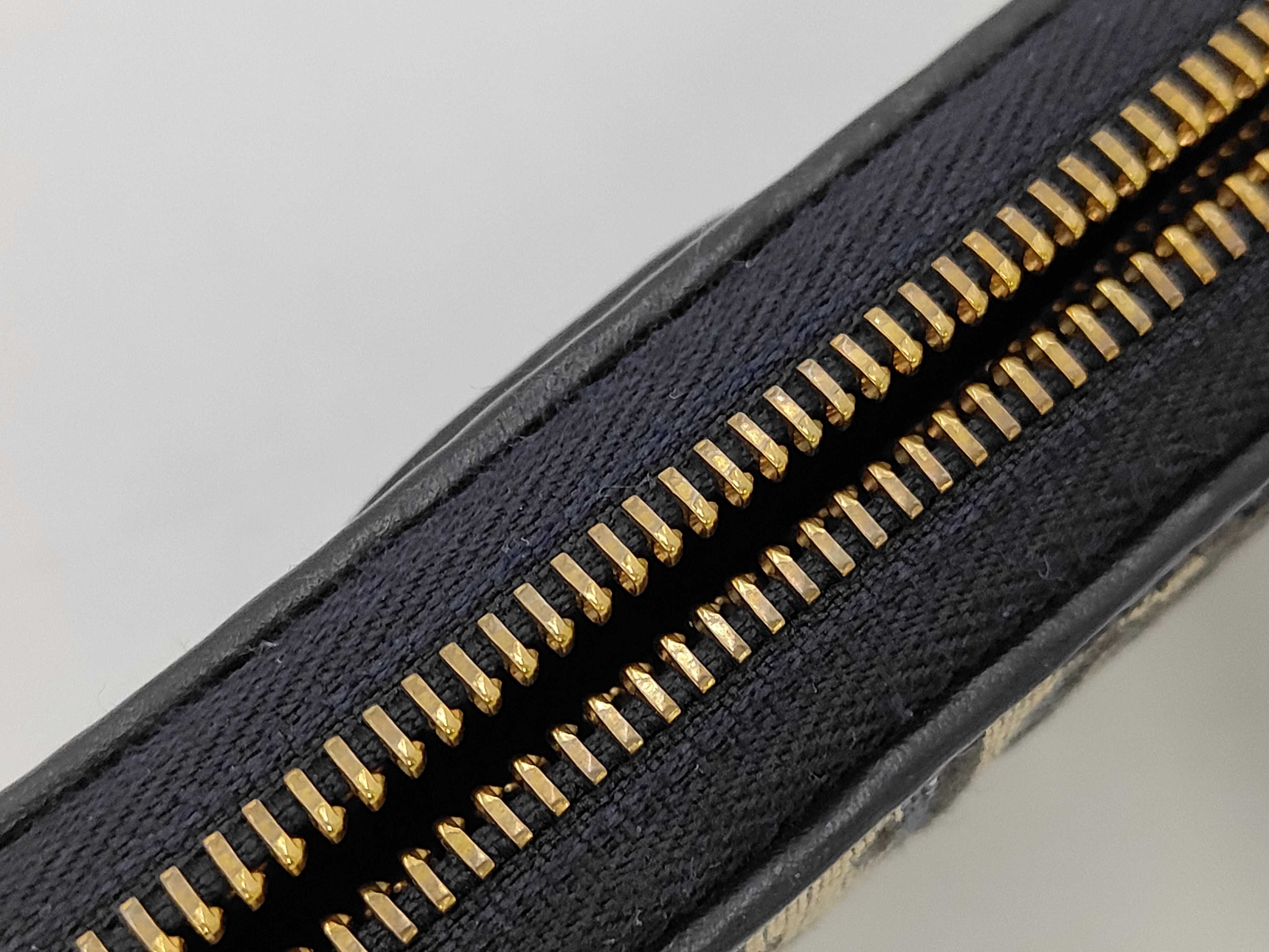 Trotter Dior Oblique Round Zip Long Wallet — view 8