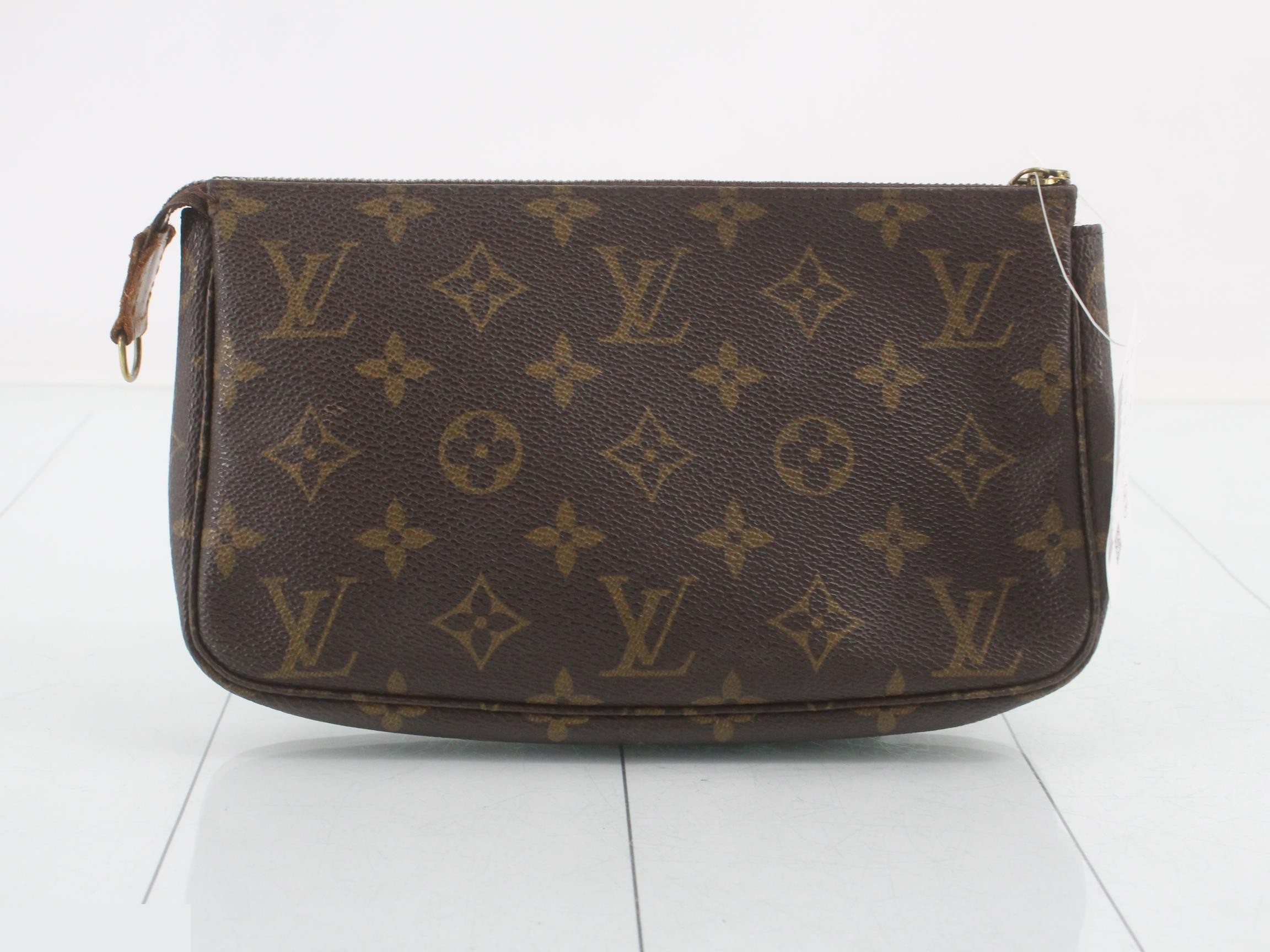 Pochette accessory (old) — view 2