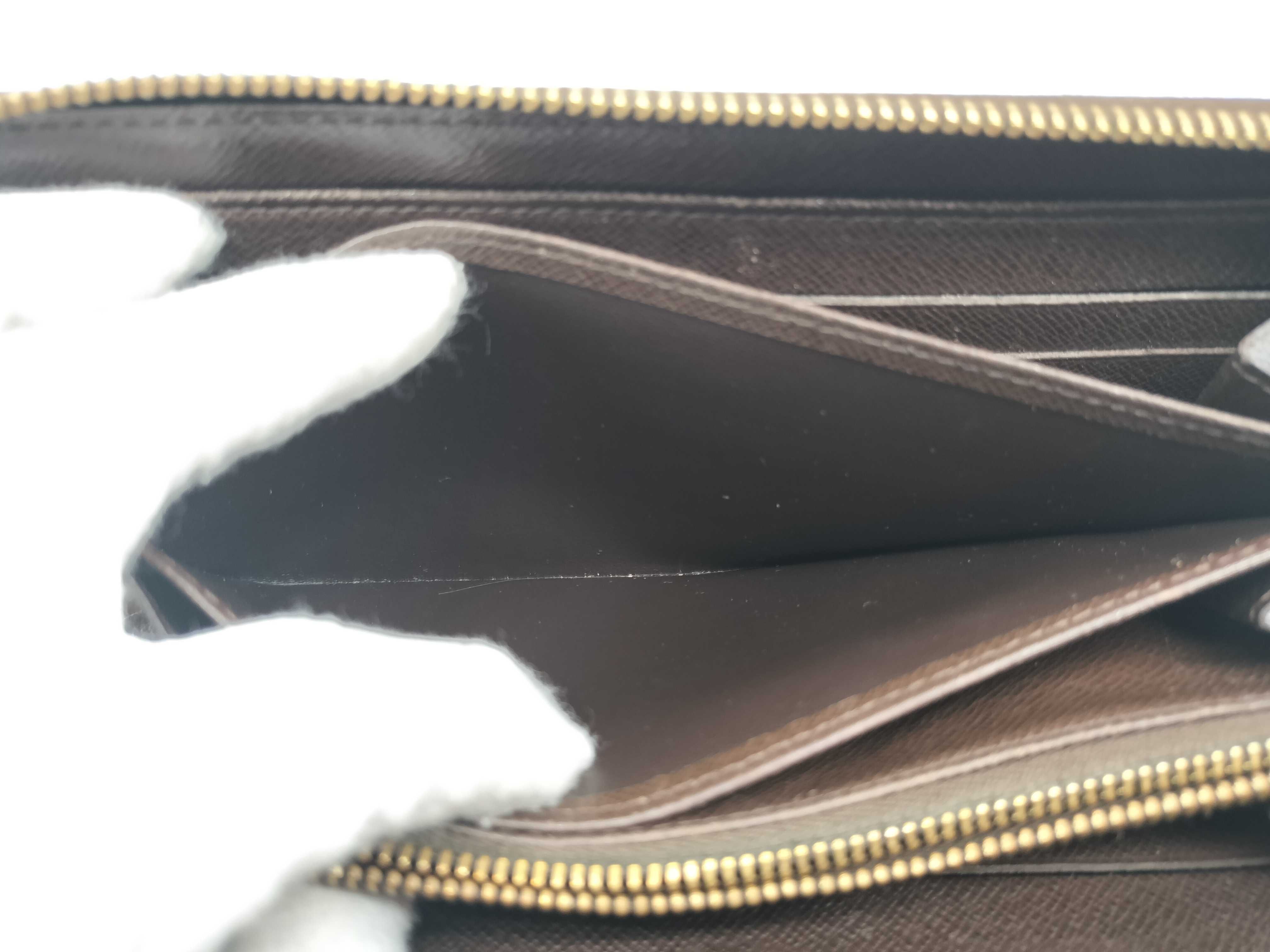 Damier Round Zip Wallet — view 15