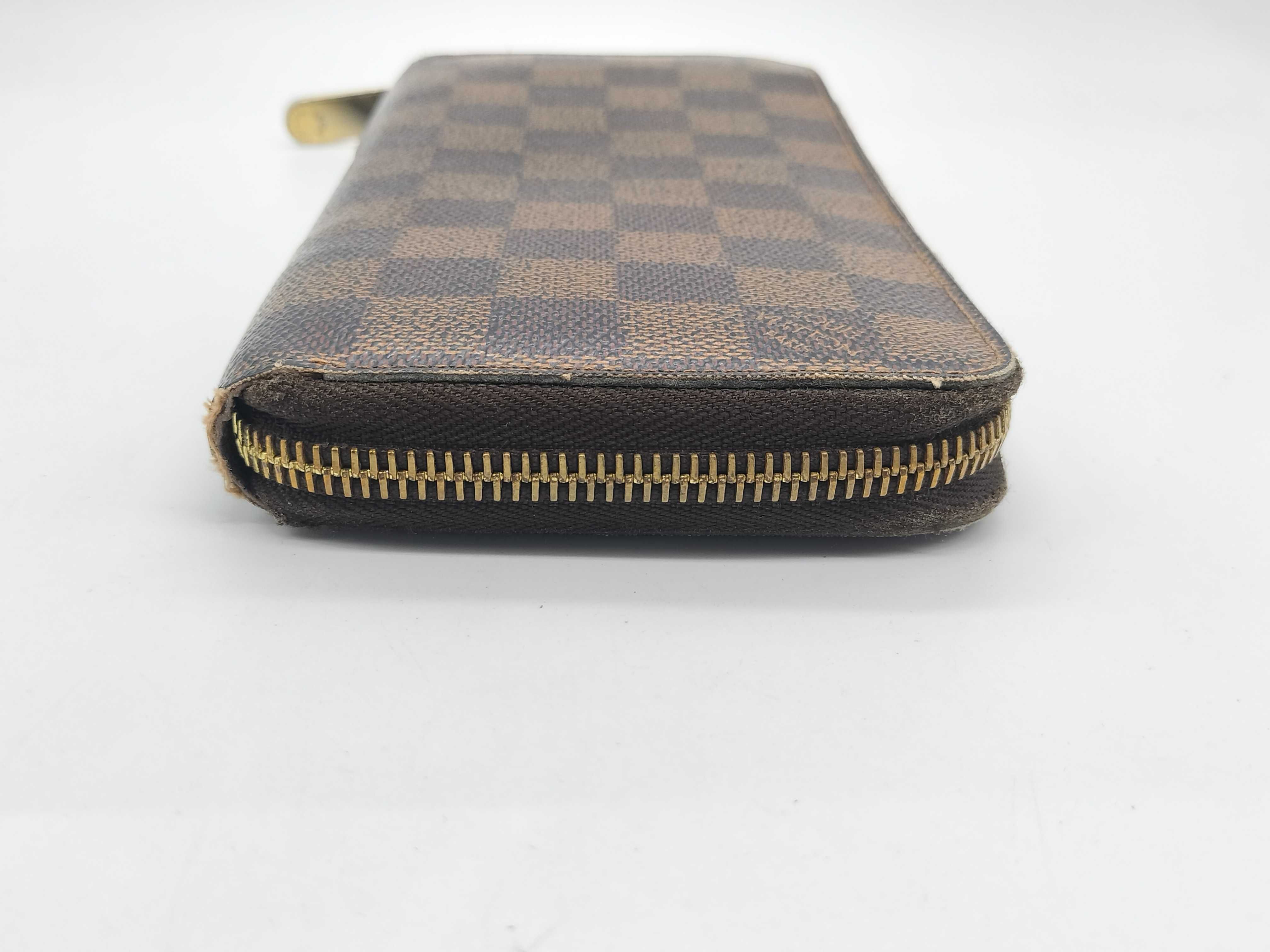 Damier Round Zip Wallet — view 4