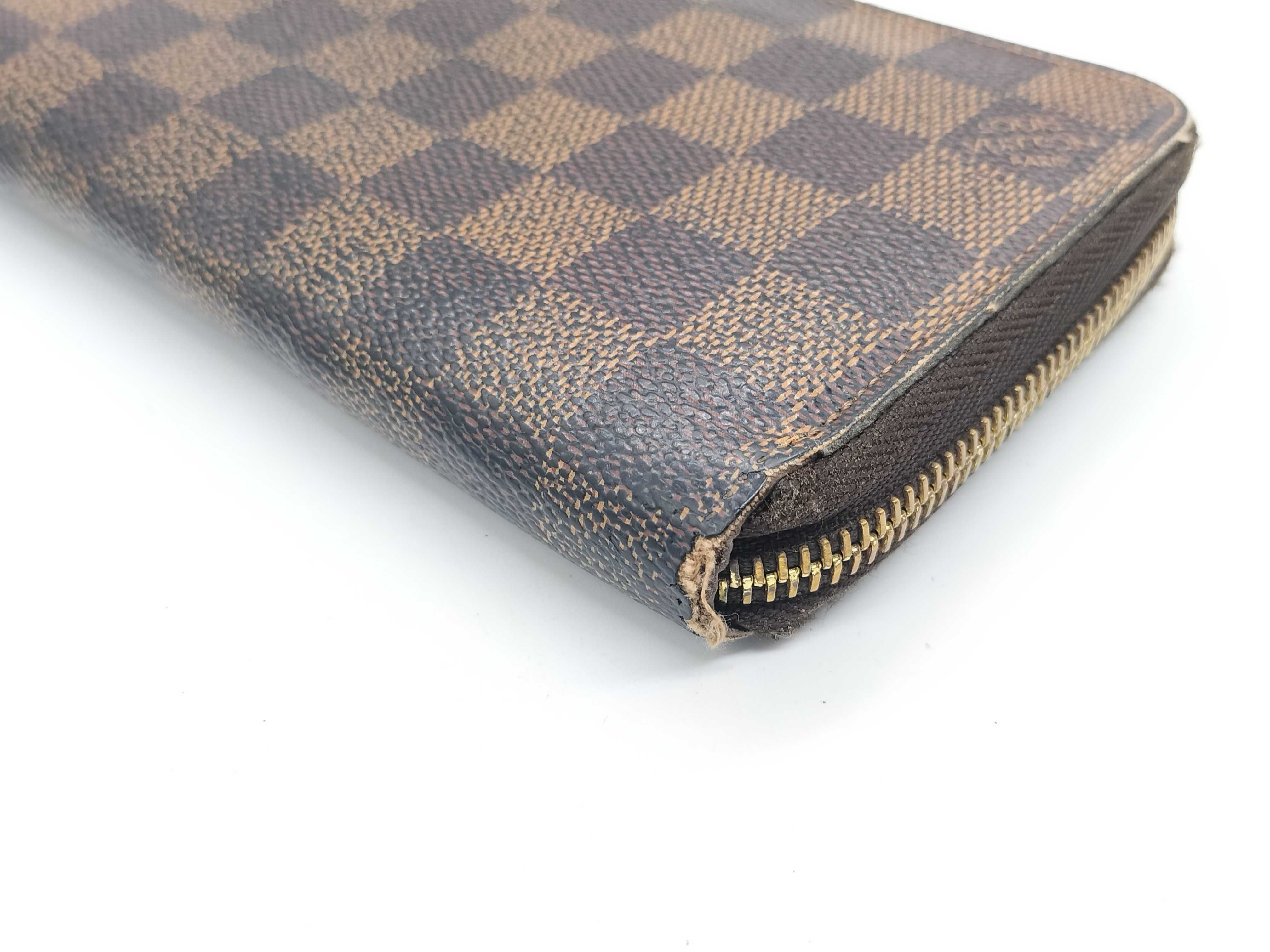 Damier Round Zip Wallet — view 5