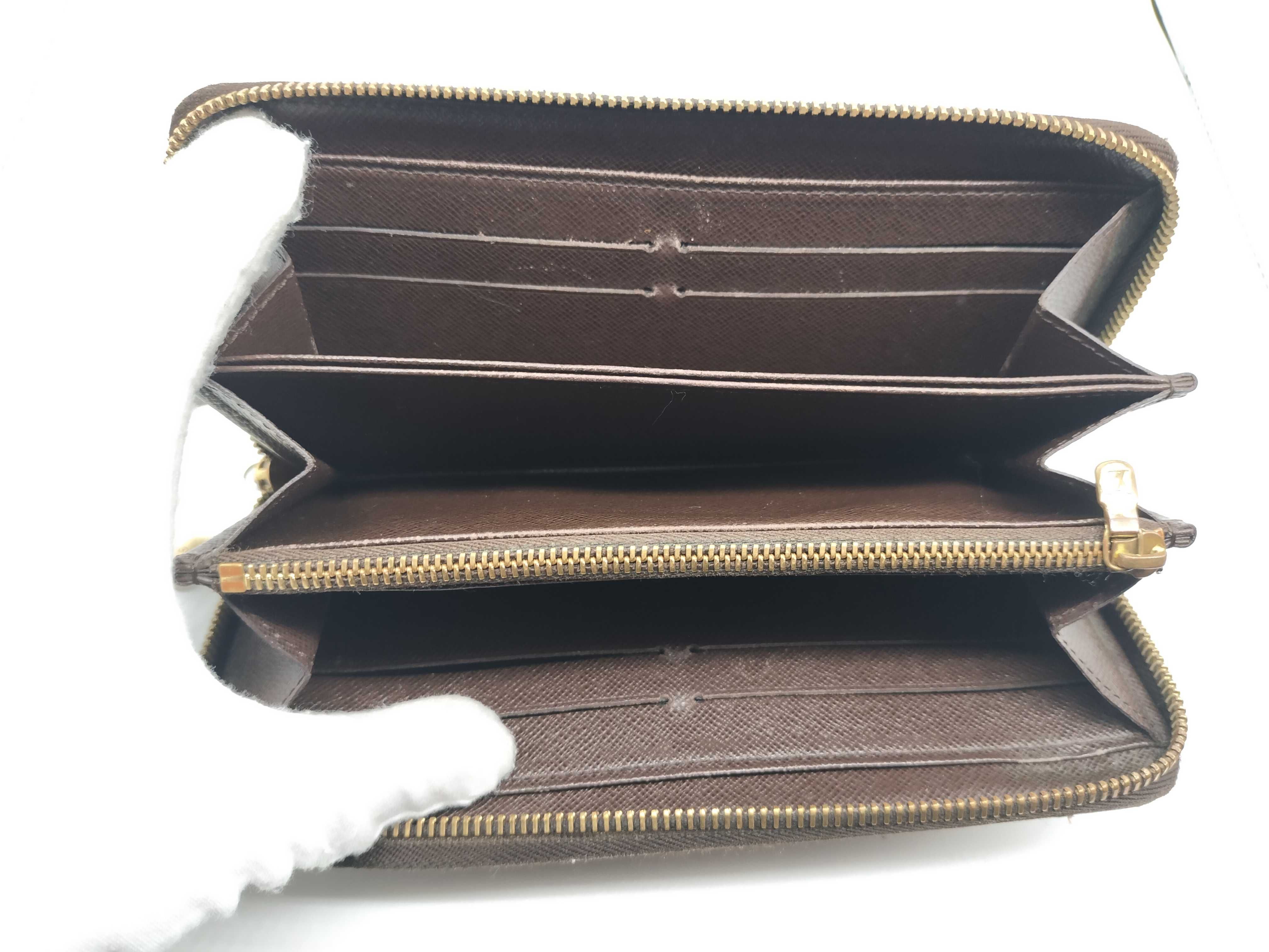 Damier Round Zip Wallet — view 8