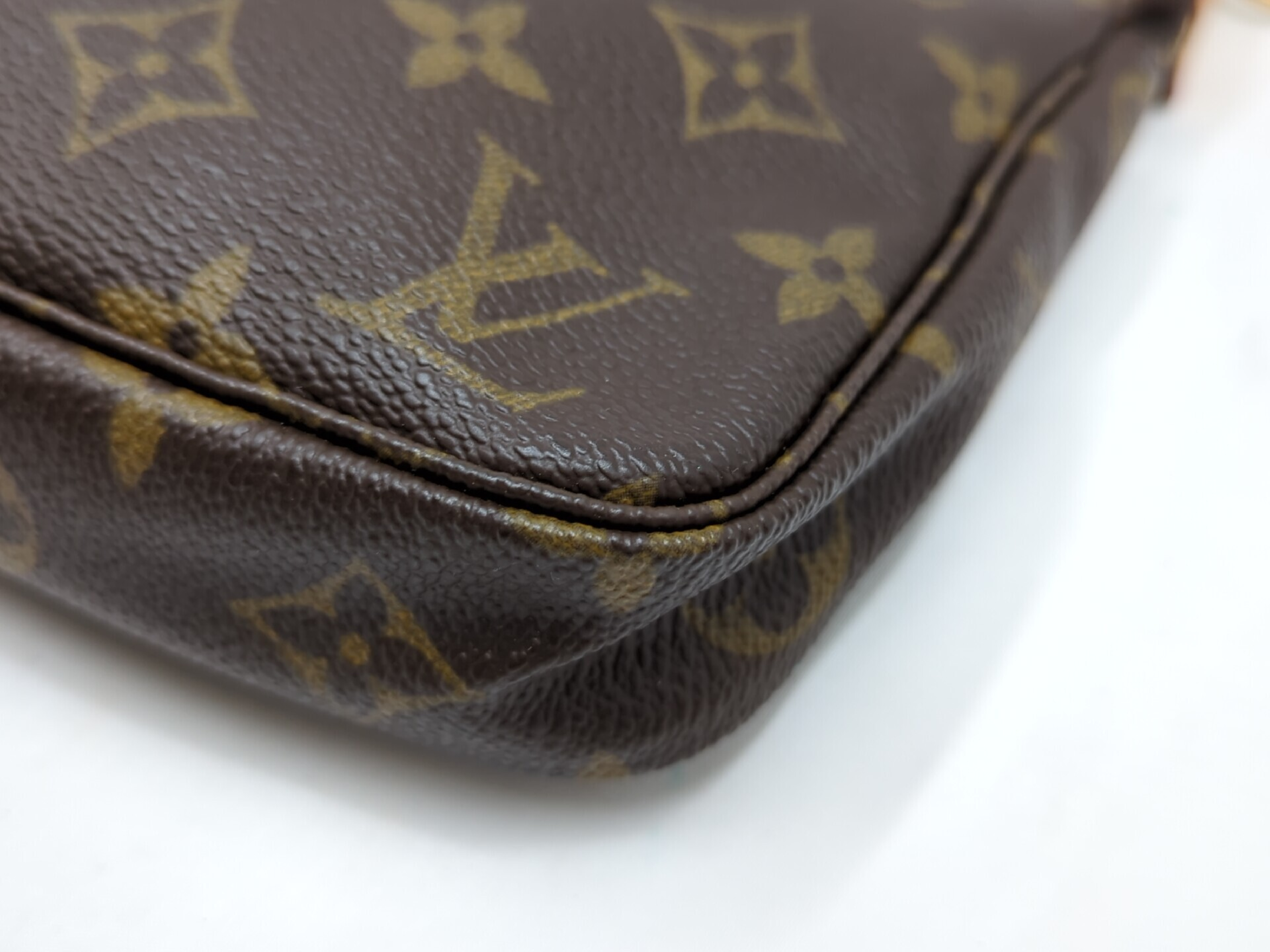 M40712 Monogram Pochette Accessoires Handbag — view 3