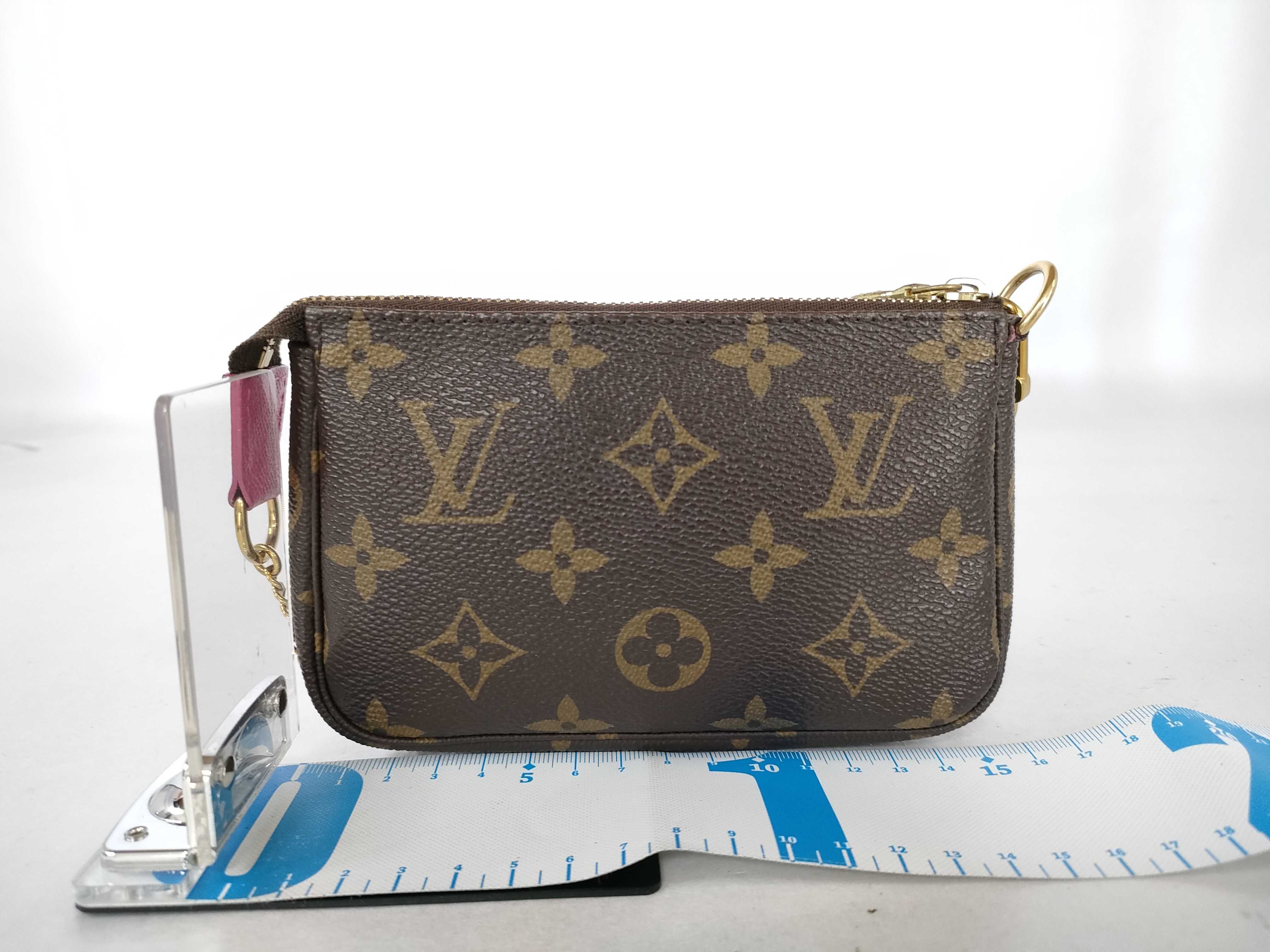 Monogram Louis Vuitton Monogram Pouch Bag Pouch — view 2