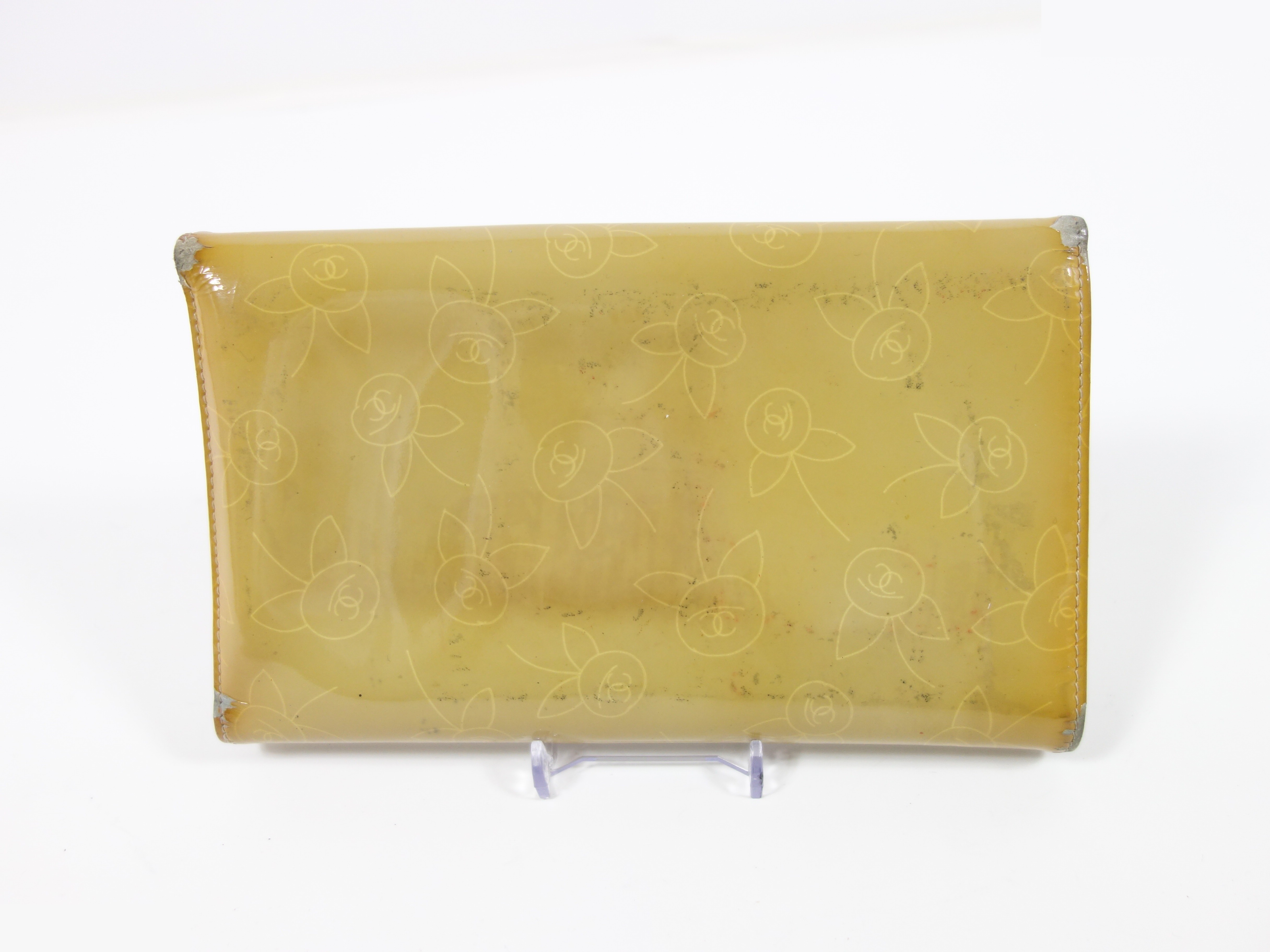 Camellia (bag) and wallet — view 2