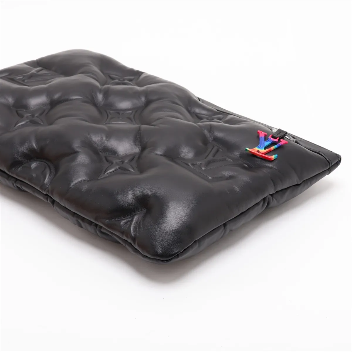 LV logo pochette A4 M68775 UB4148 Black — view 3
