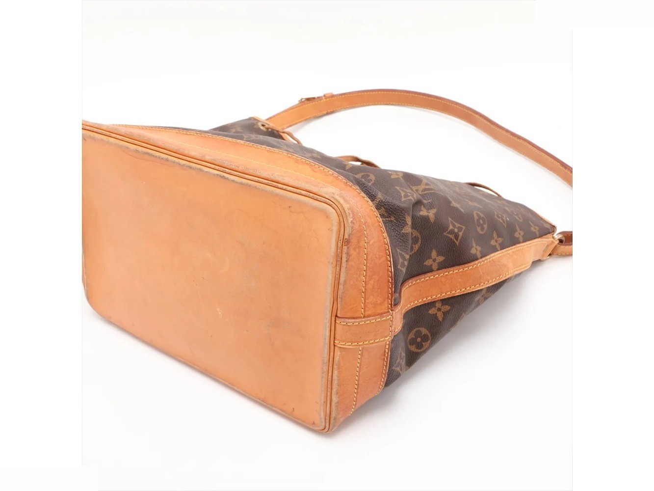 Monogram Noe M42224 Leather Shoulder Bag — view 3
