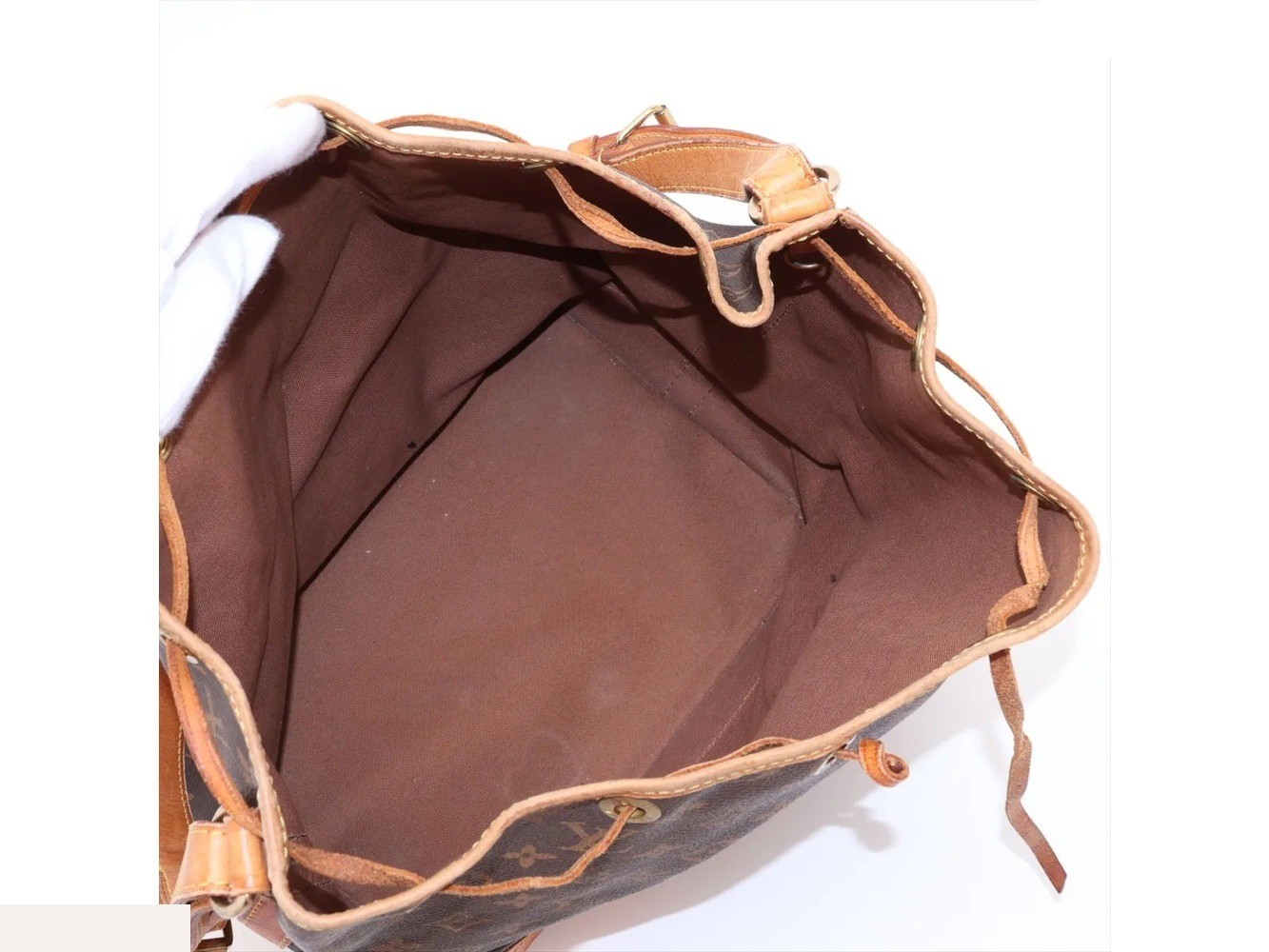 Monogram Noe M42224 Leather Shoulder Bag — view 7