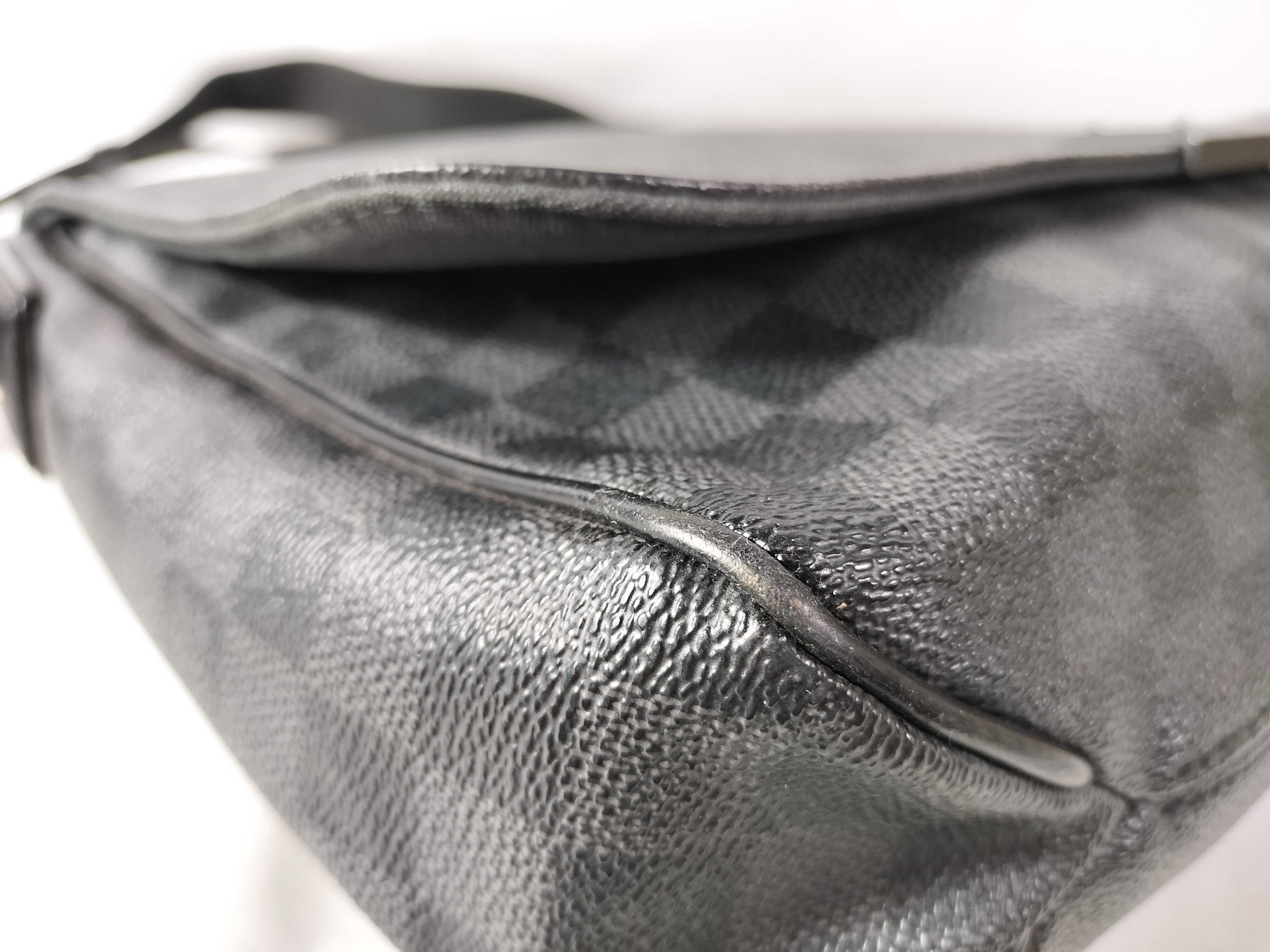 Monogram Graffiti Louis Vuitton Daniel MM N58029 Damier Graphite Shoulder Bag — view 6