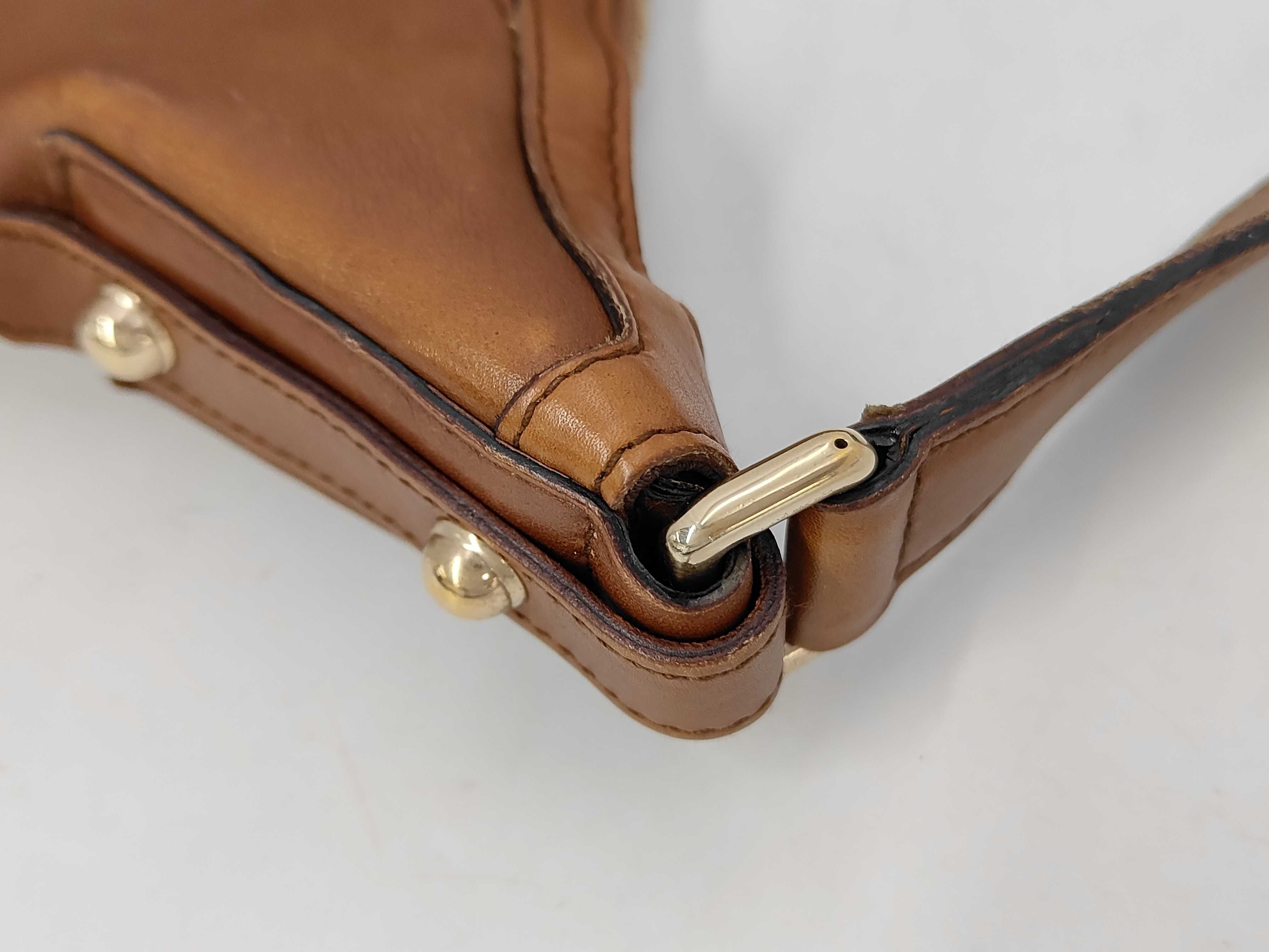 131026 Leather Shoulder Bag — view 5