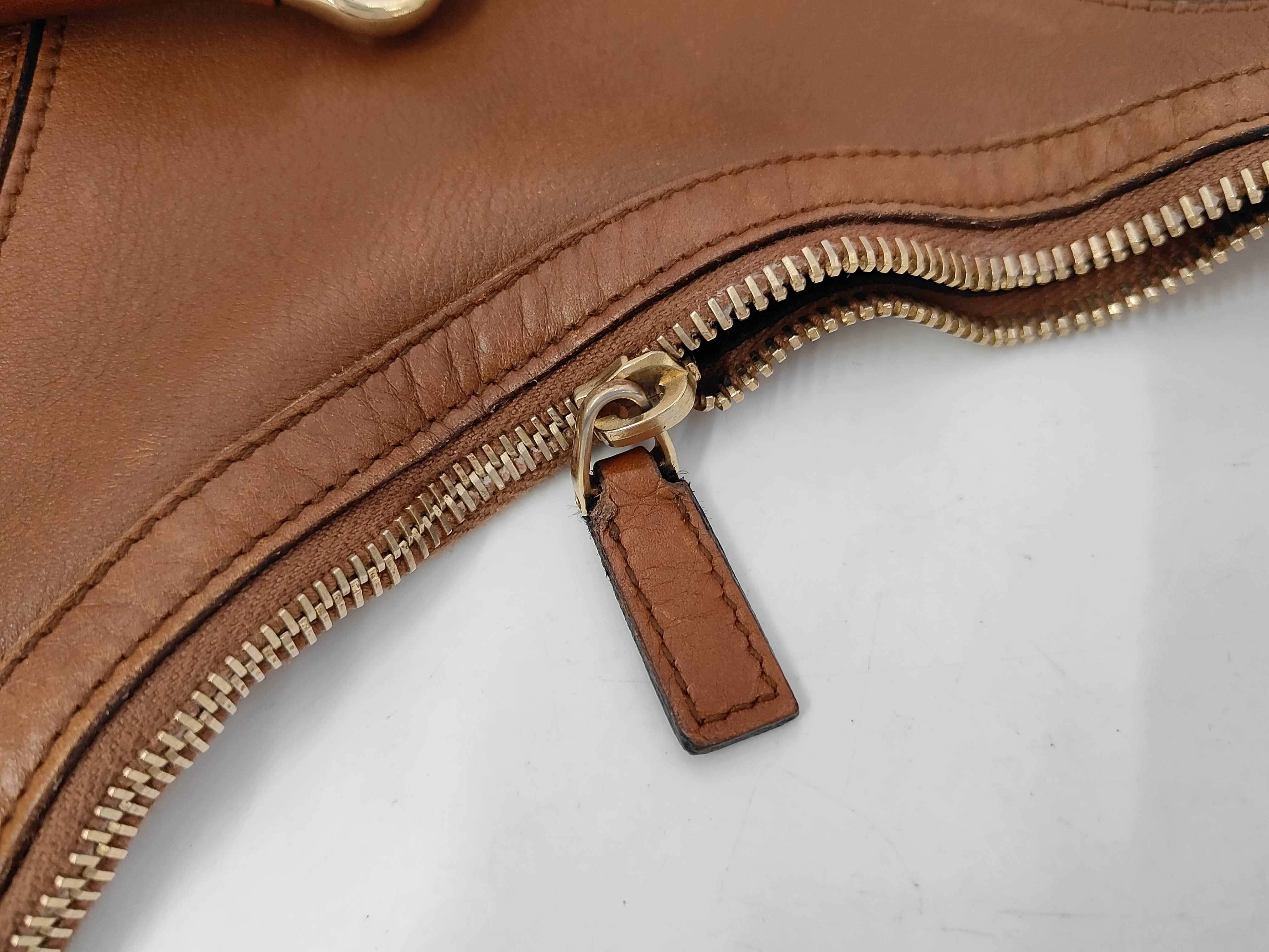 131026 Leather Shoulder Bag — view 8