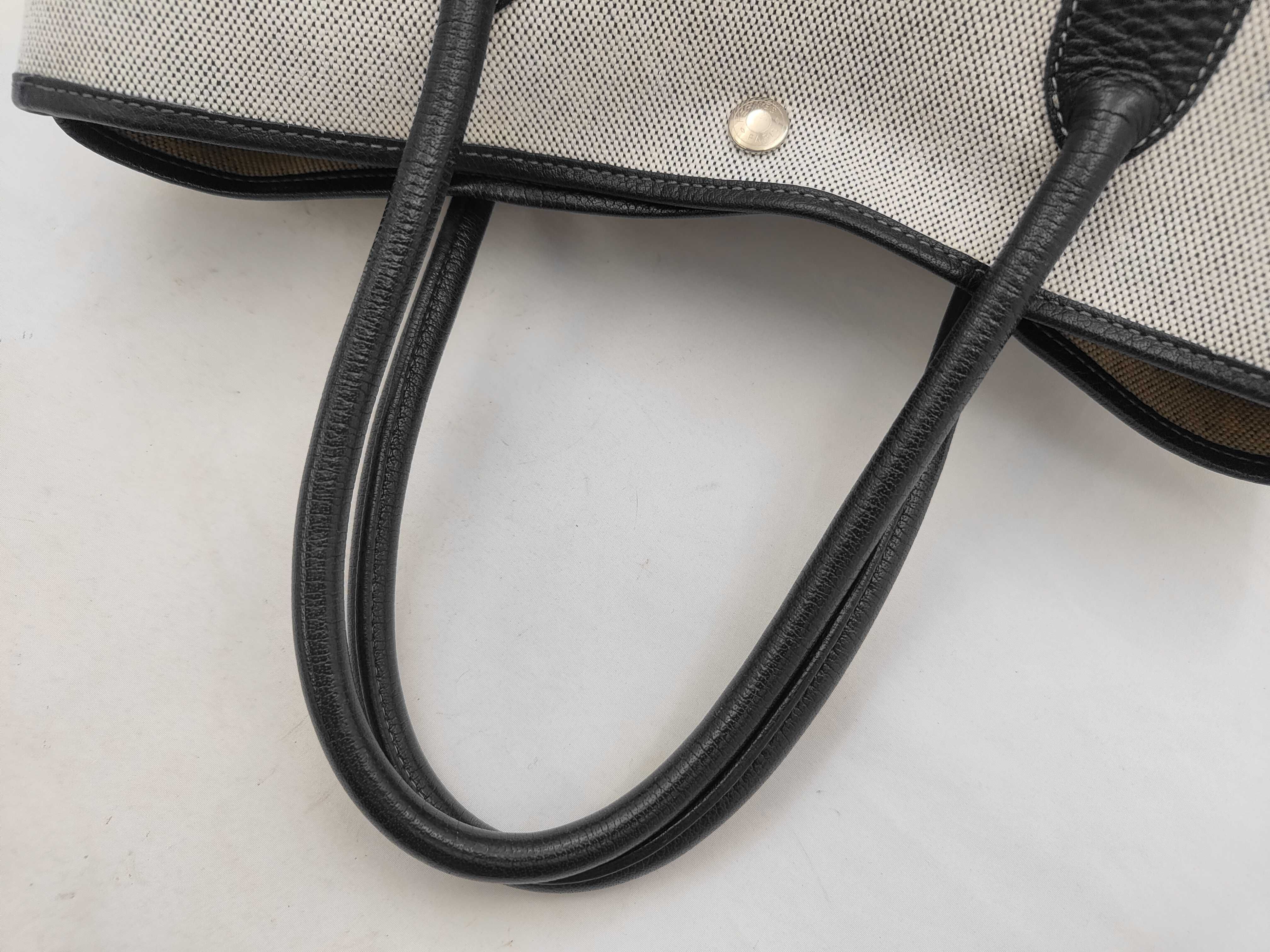 Garden Party PM Tote Bag Shoulder Bag Gray x Black Tote Bag — view 3