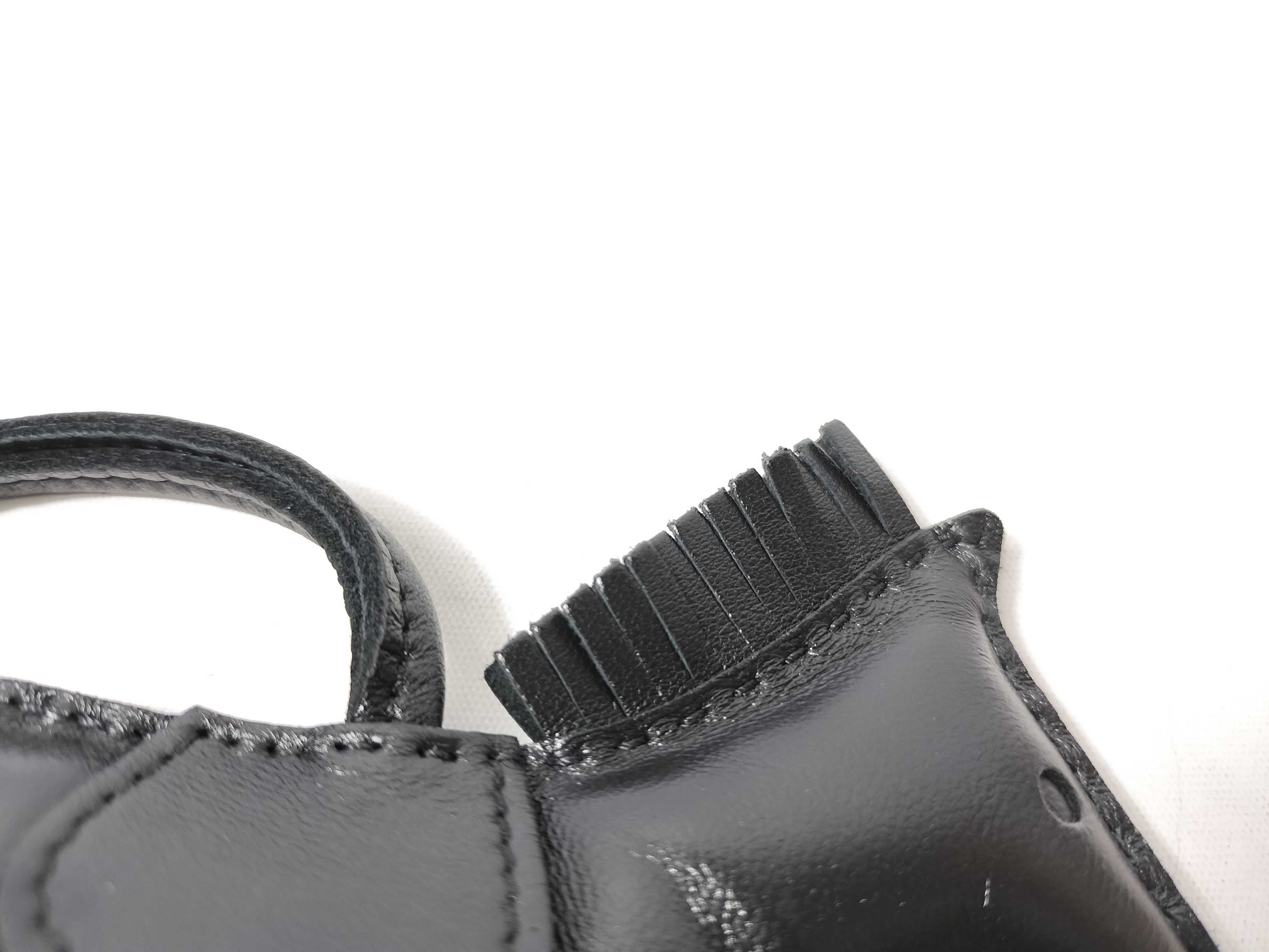 Rodeo Charm MM (A stamp) - Charm in Agneau Milo leather, so black. Other accessories. — view 3