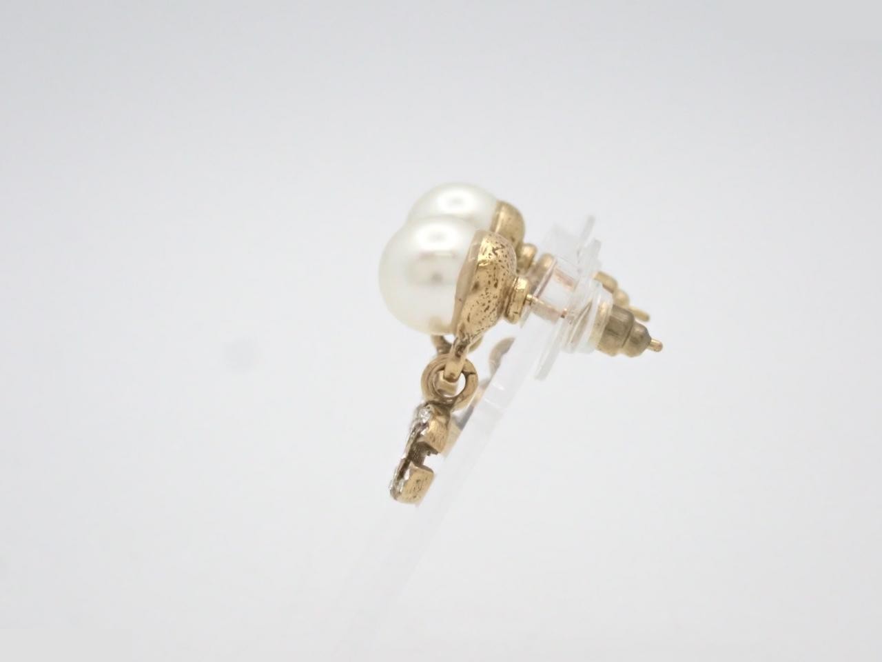 Earrings, Coco Mark, Pearl — view 3