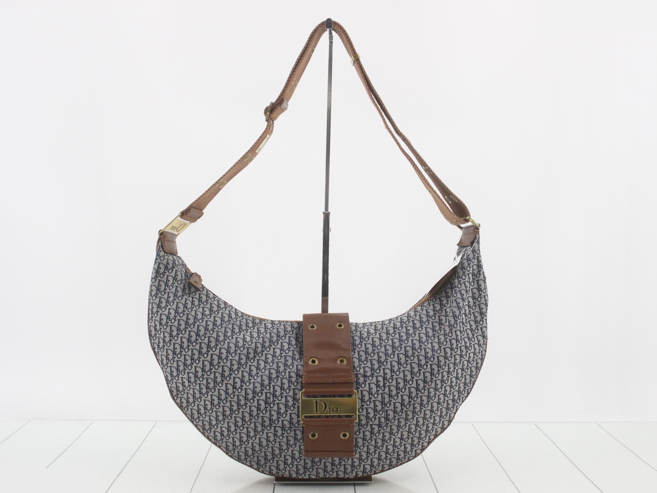 Street Chic Shoulder Bag - Navy/Brown