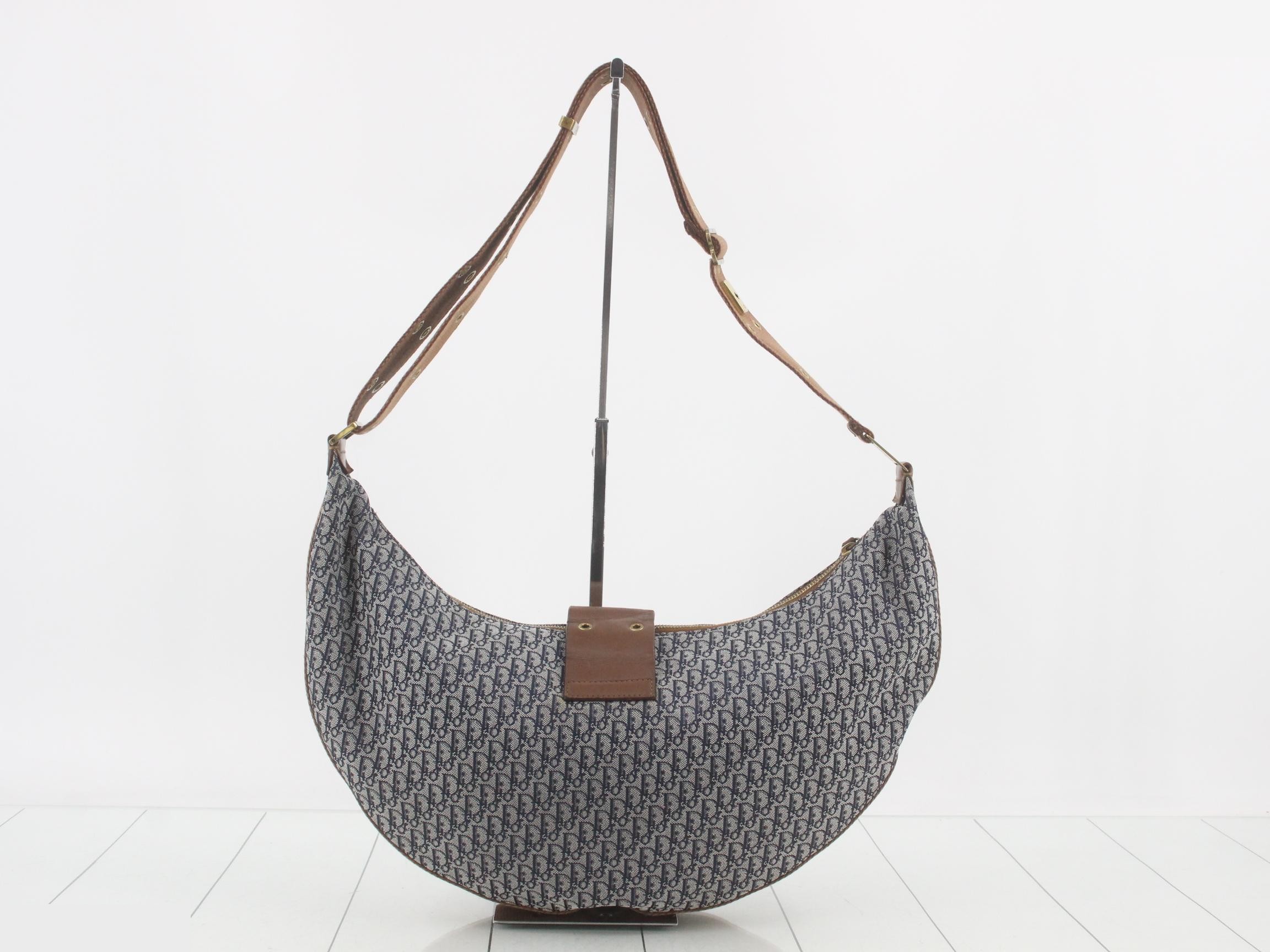 Street Chic Shoulder Bag - Navy/Brown — view 2