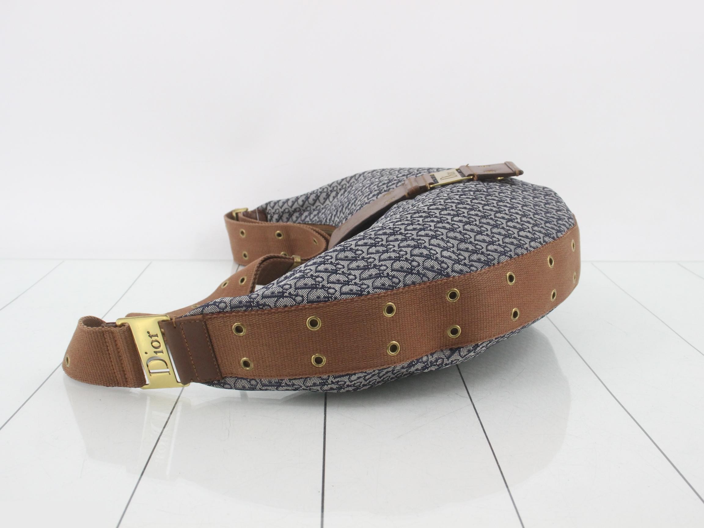 Street Chic Shoulder Bag - Navy/Brown — view 4