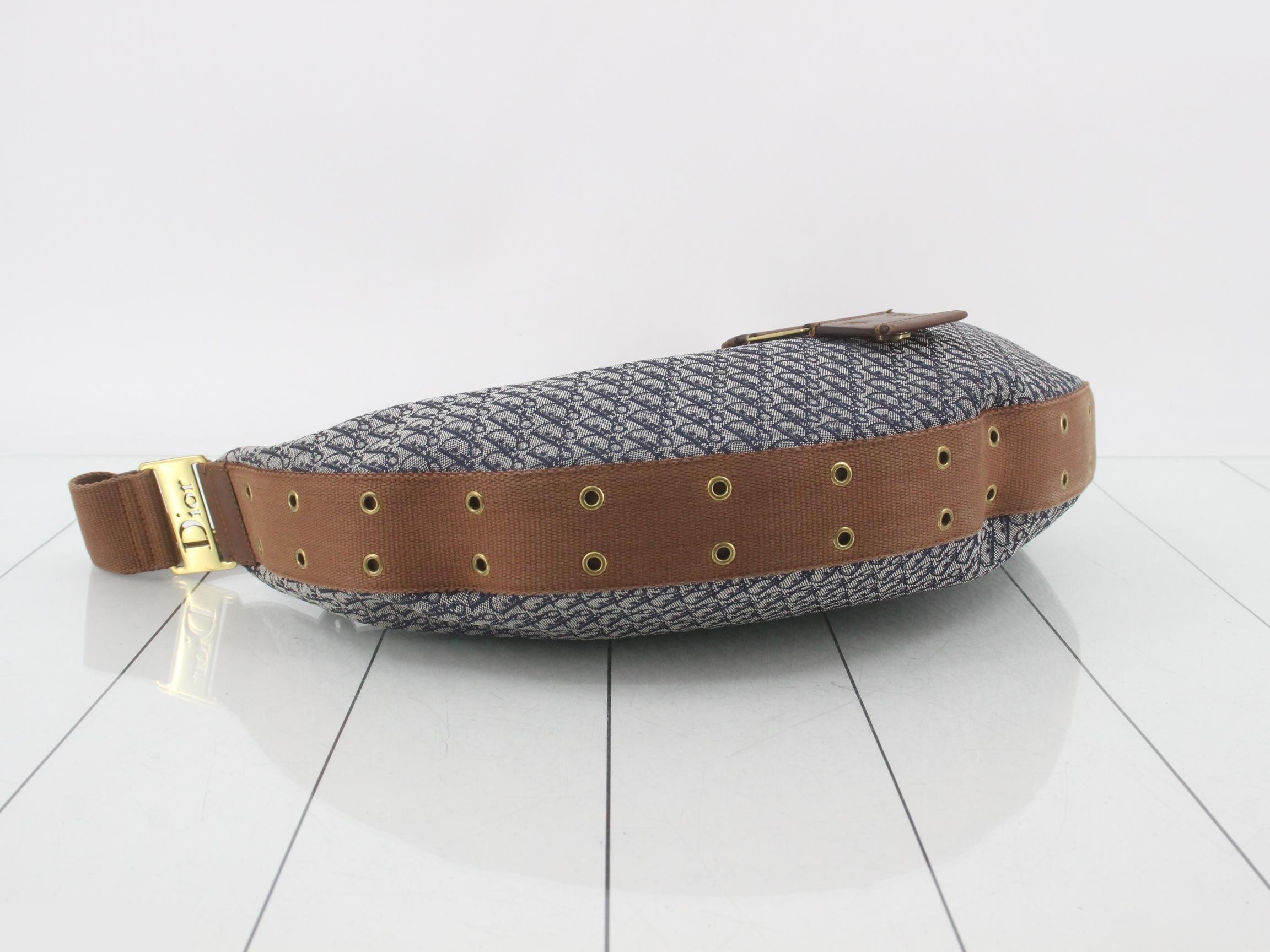Street Chic Shoulder Bag - Navy/Brown — view 5