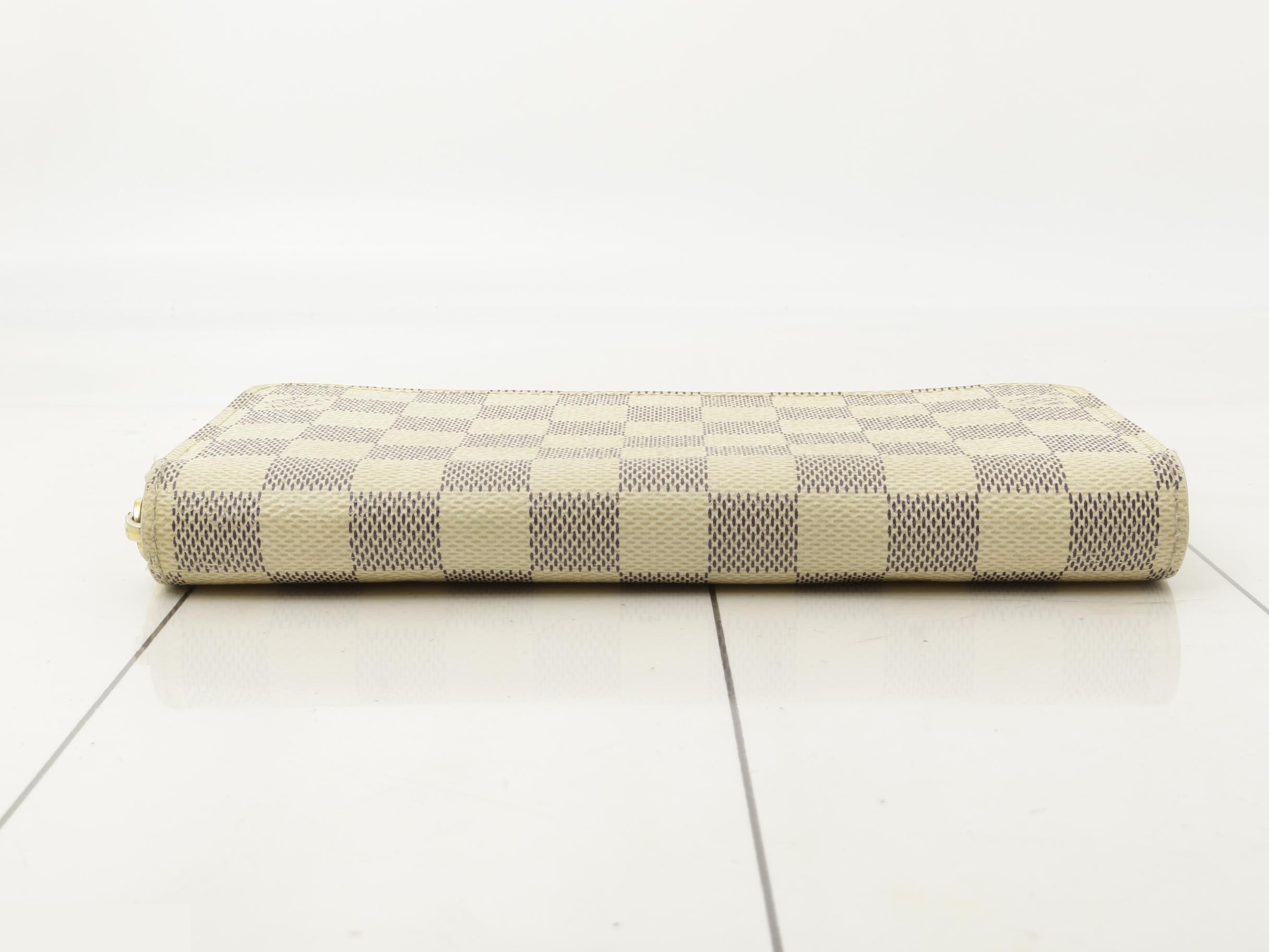 Zippy Wallet — view 3