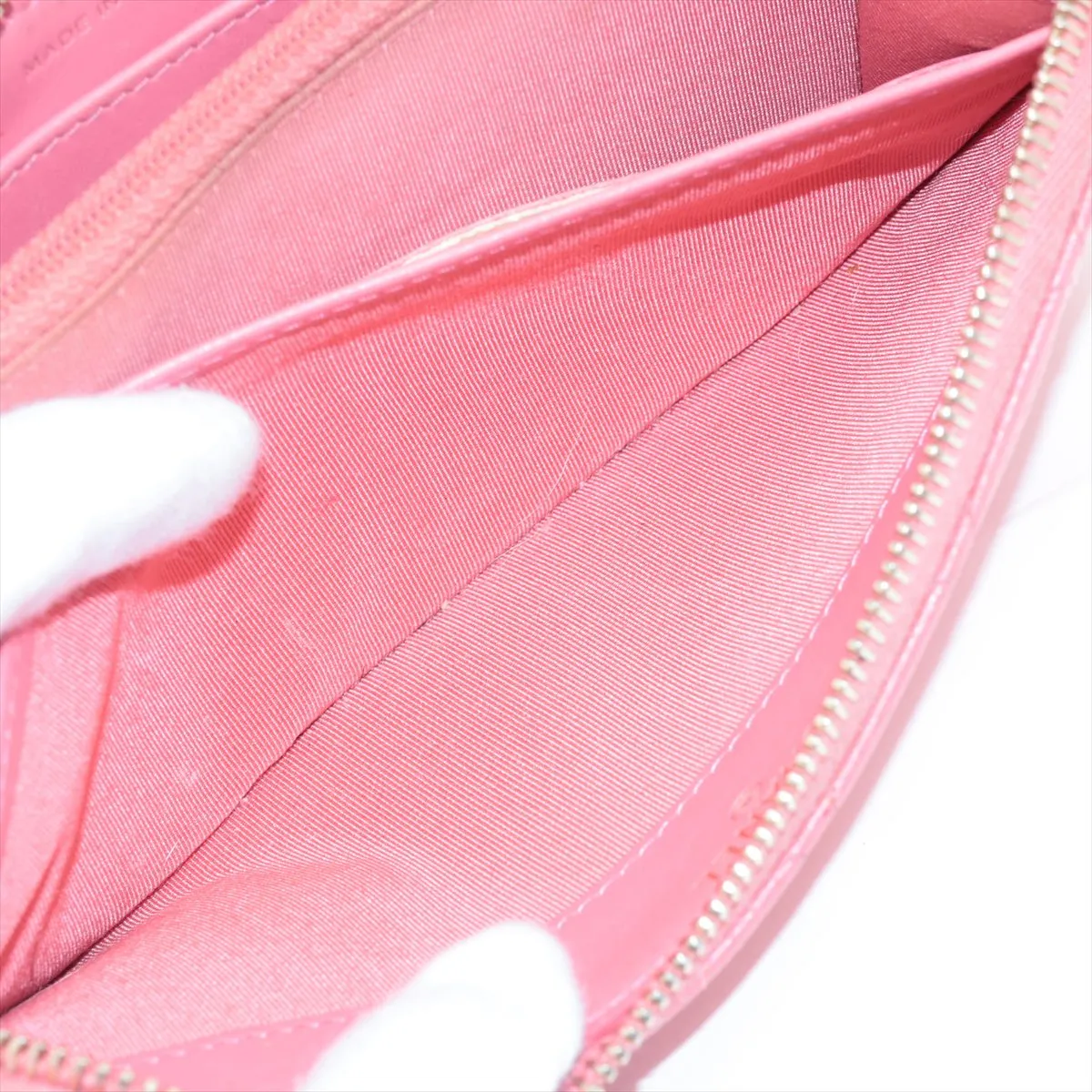 Matelassé Caviar Skin Round Zip Wallet, Pink with Gold Hardware, 25836437 — view 7