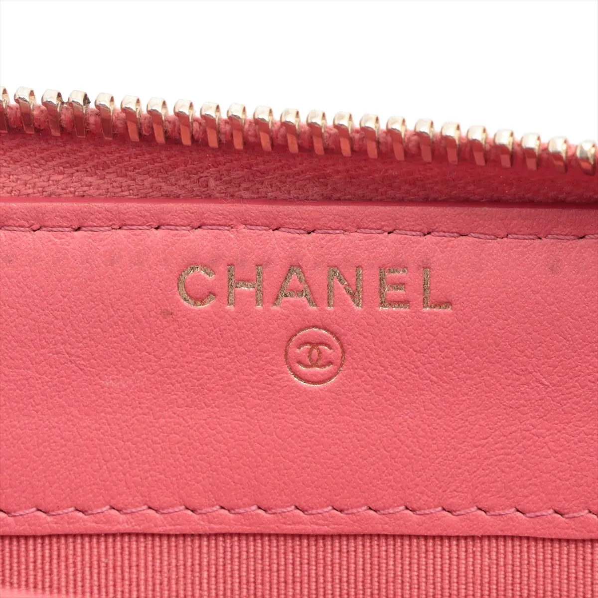 Matelassé Caviar Skin Round Zip Wallet, Pink with Gold Hardware, 25836437 — view 9