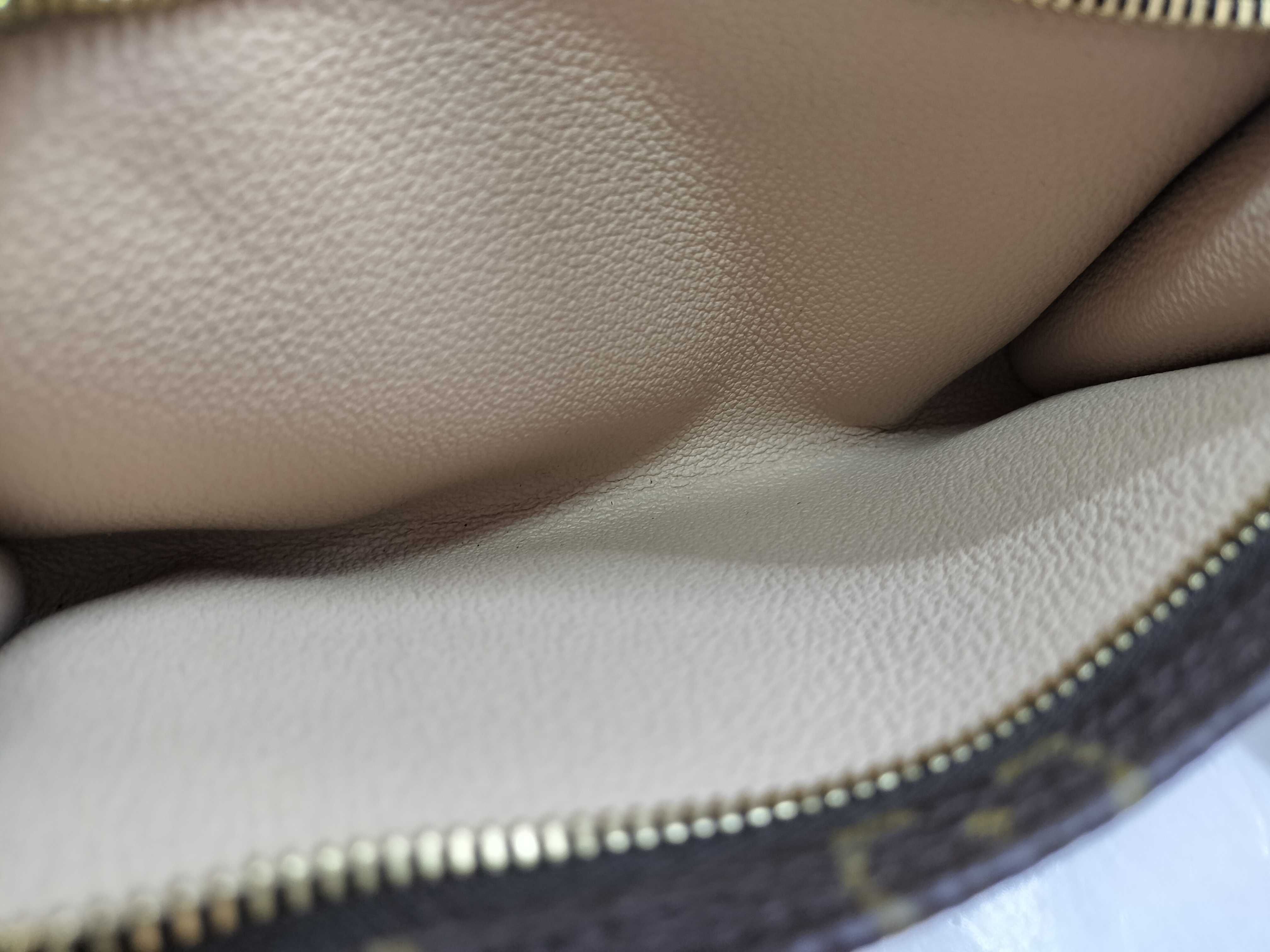 Monogram Bucket PM M42238 FL0091 Brown Tote Bag — view 13