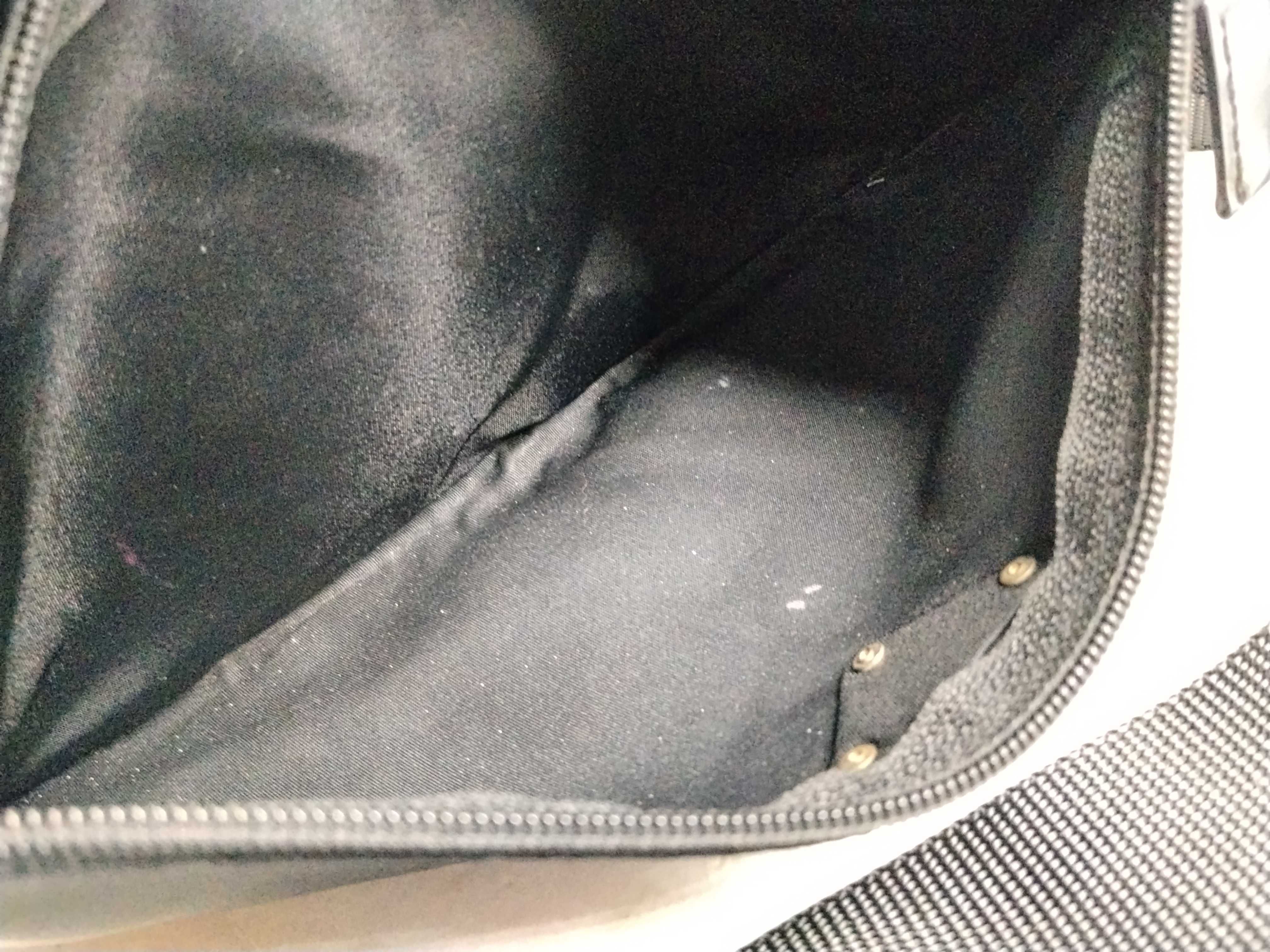 Nylon Shoulder Bag / Shoulder bag with some loose threads on the outside. — view 14