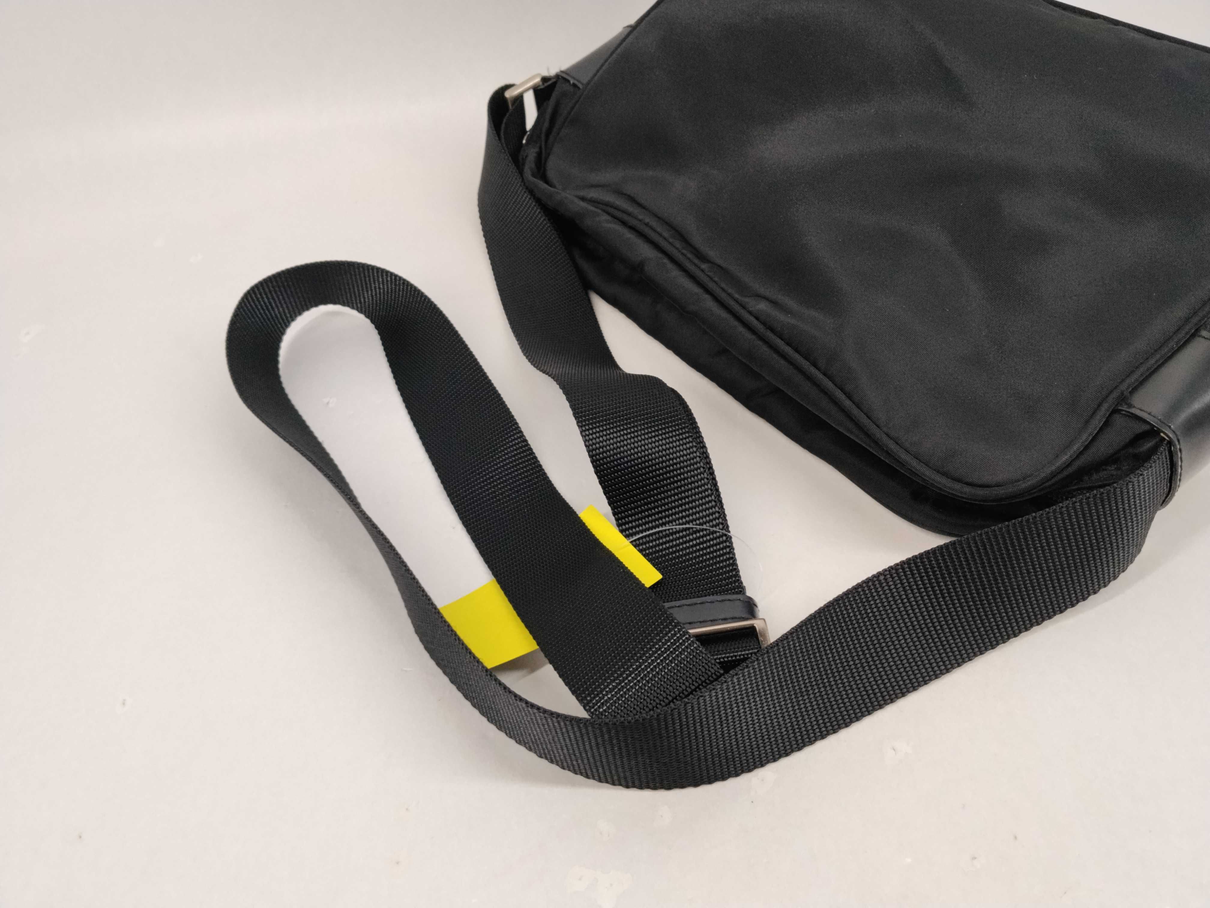 Nylon Shoulder Bag / Shoulder bag with some loose threads on the outside. — view 6