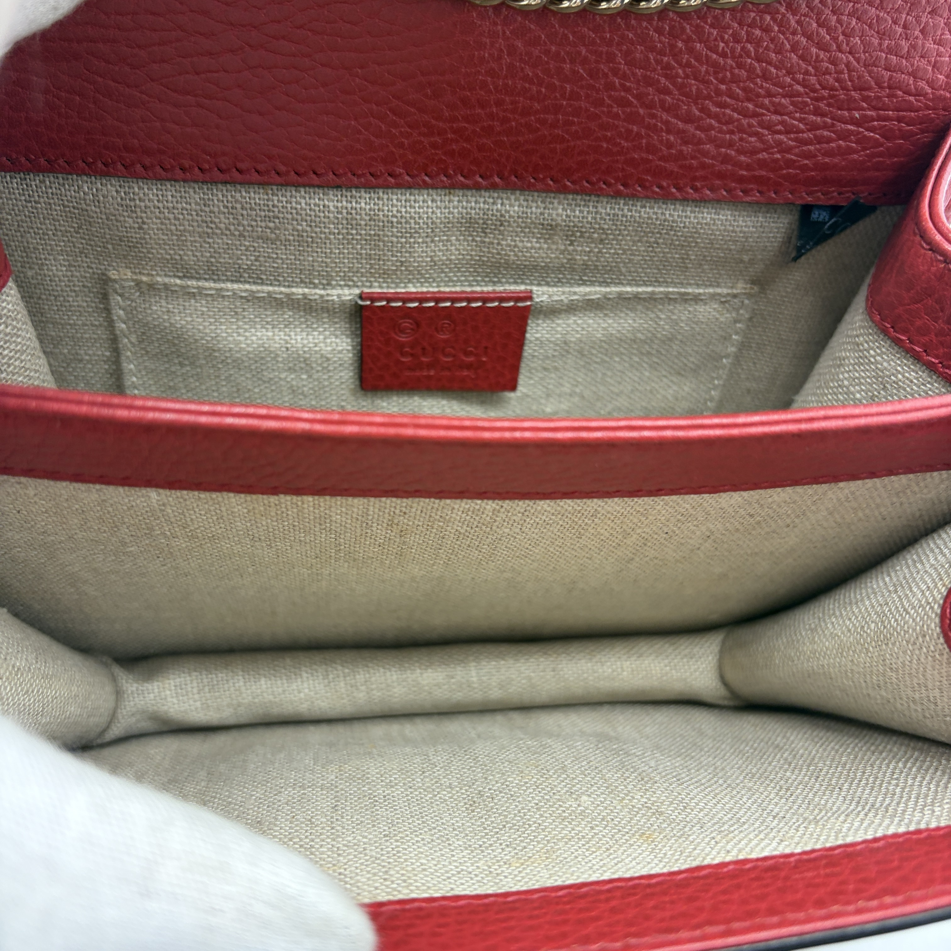 Interlocking G Leather Chain Shoulder Bag — view 10