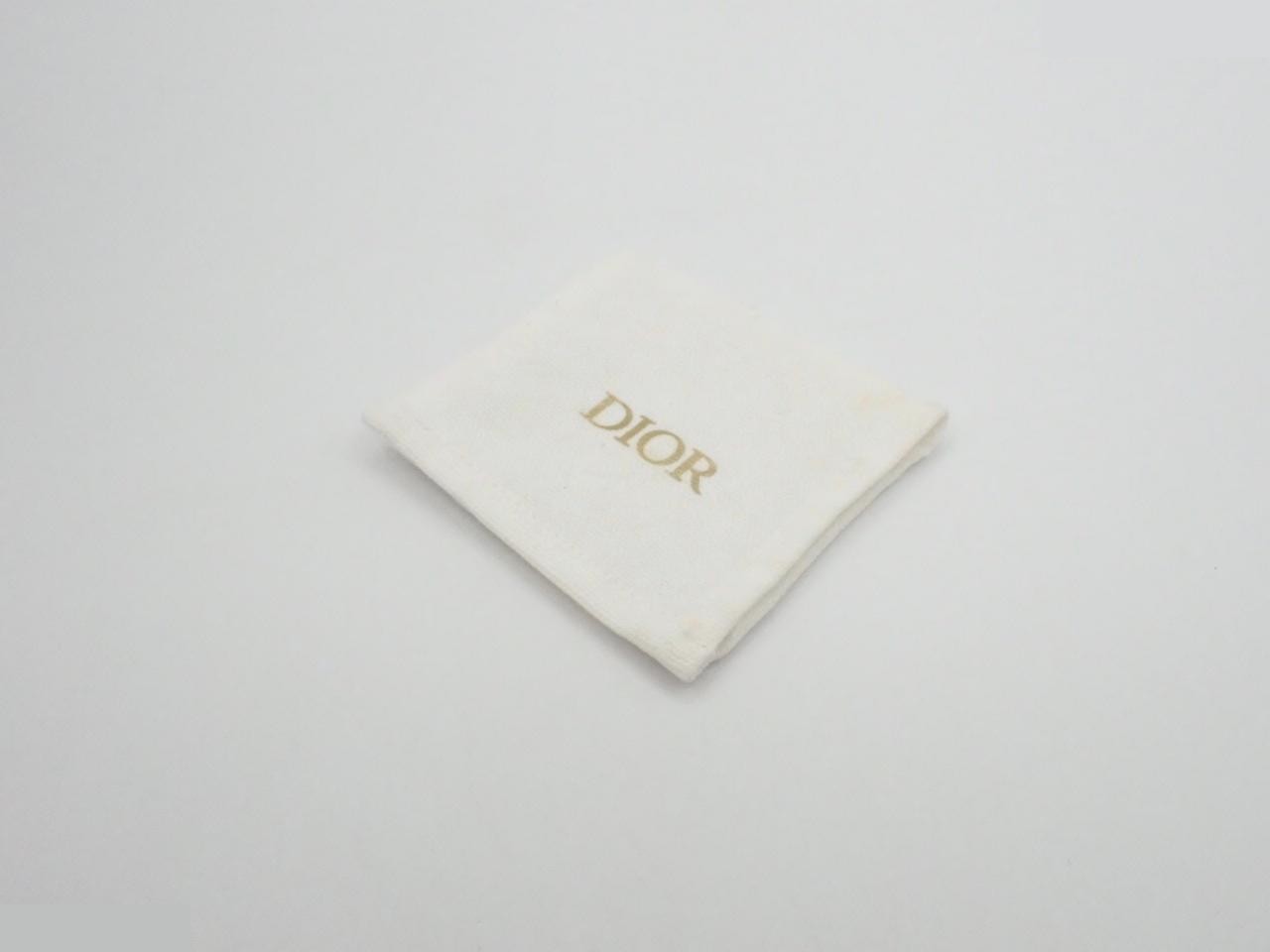 Gold earrings — view 4