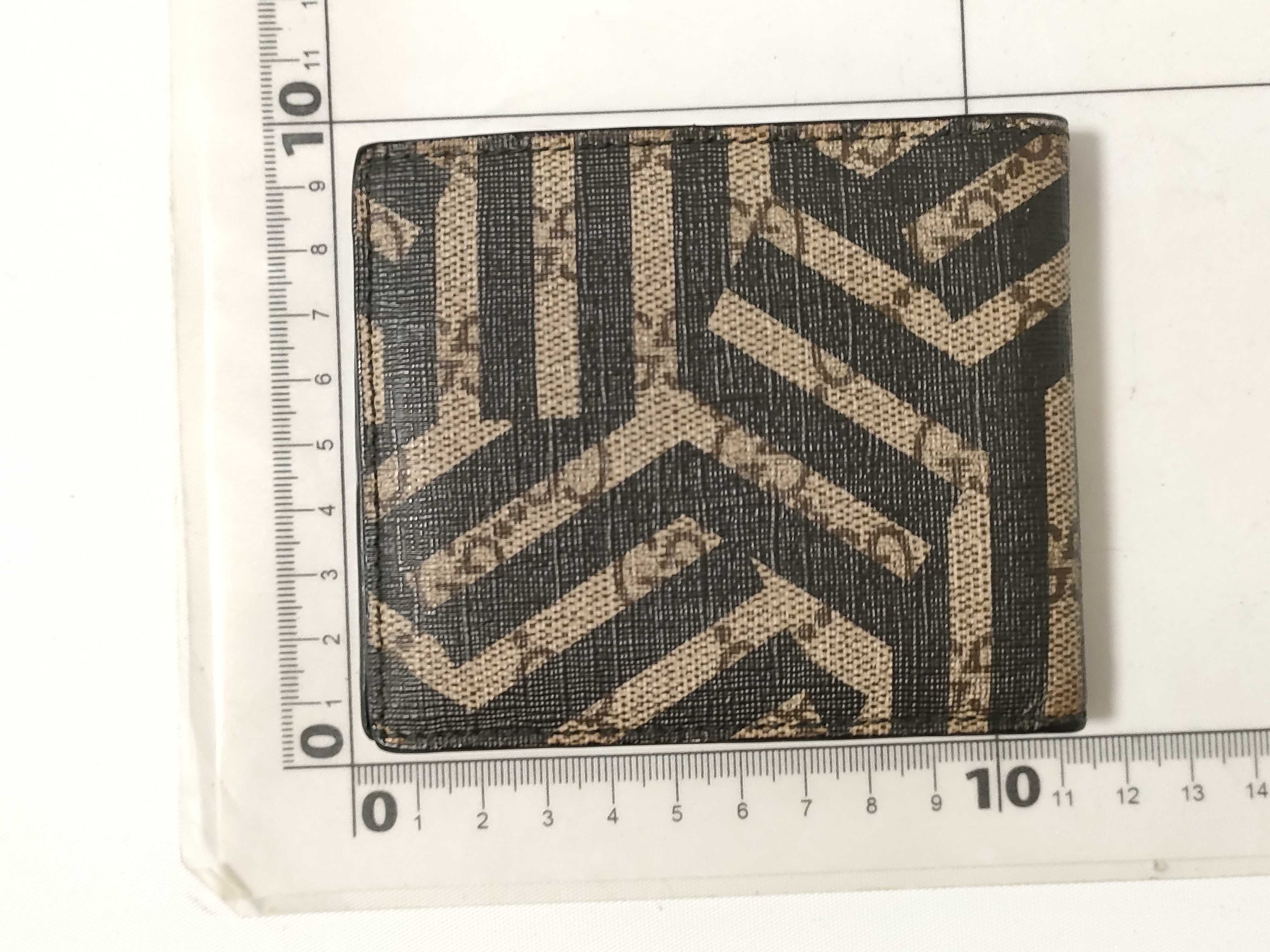 wallet — view 2