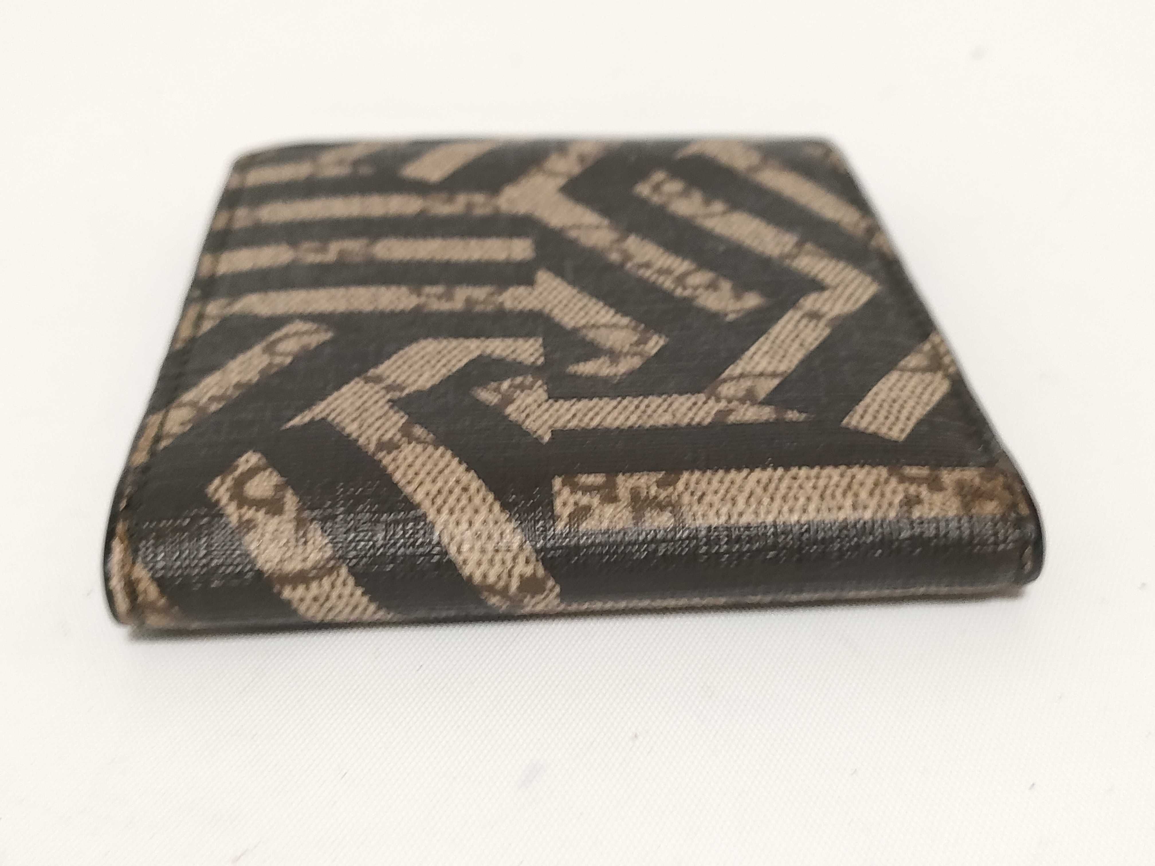 wallet — view 5