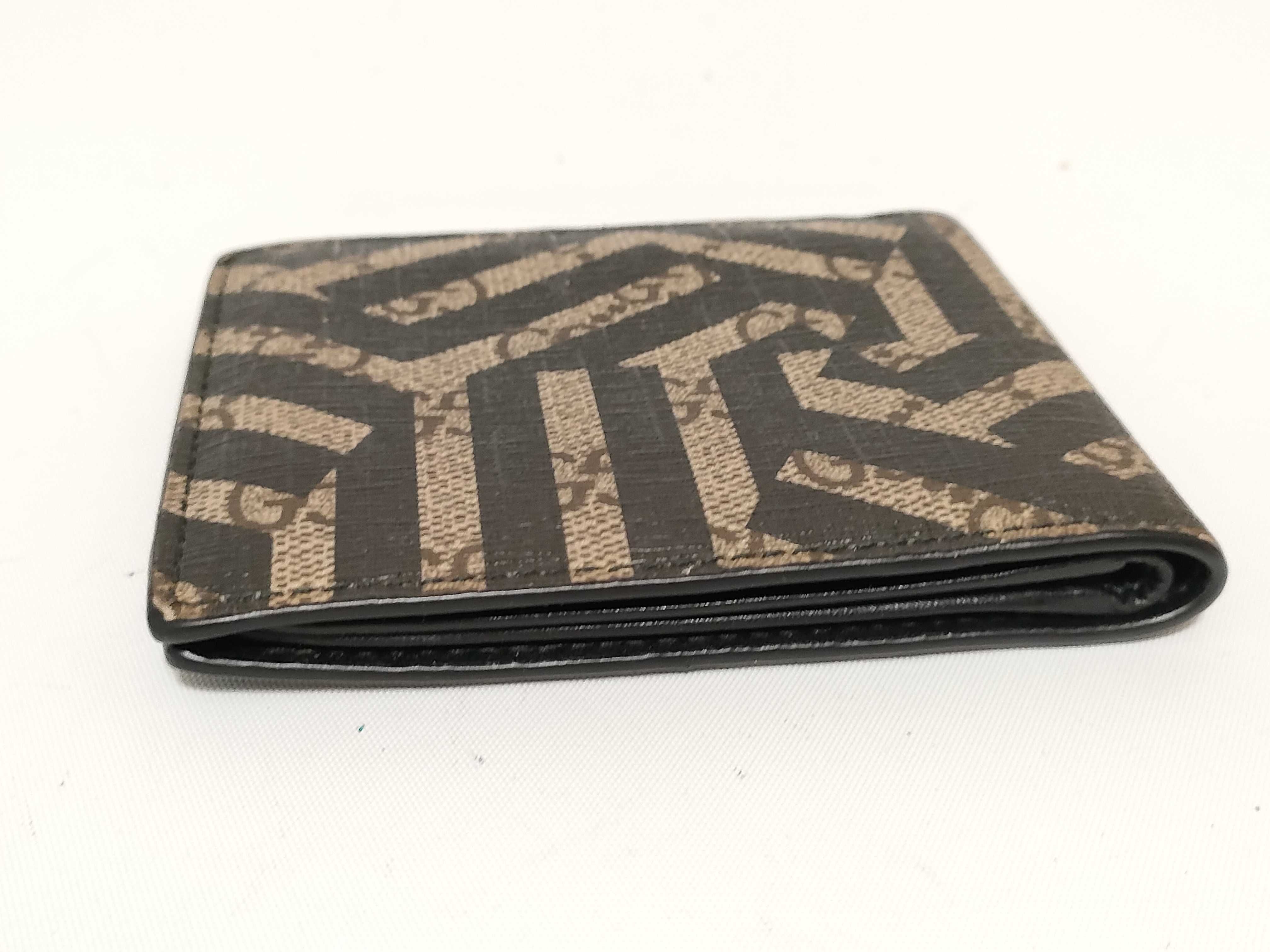 wallet — view 6