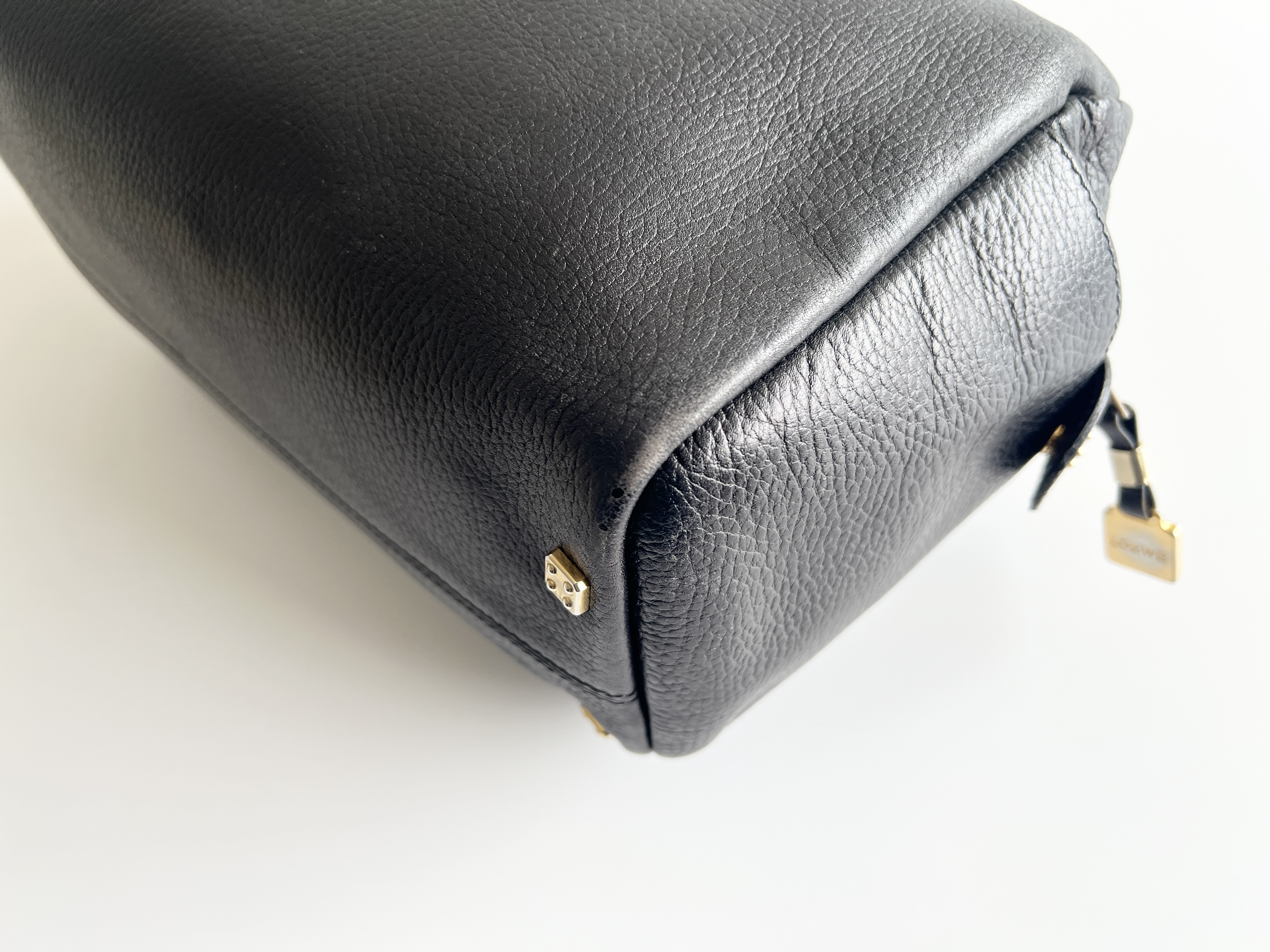 Amazona Anagram Logo Leather Mini Boston Bag (Boston Bag, Handbag) — view 11