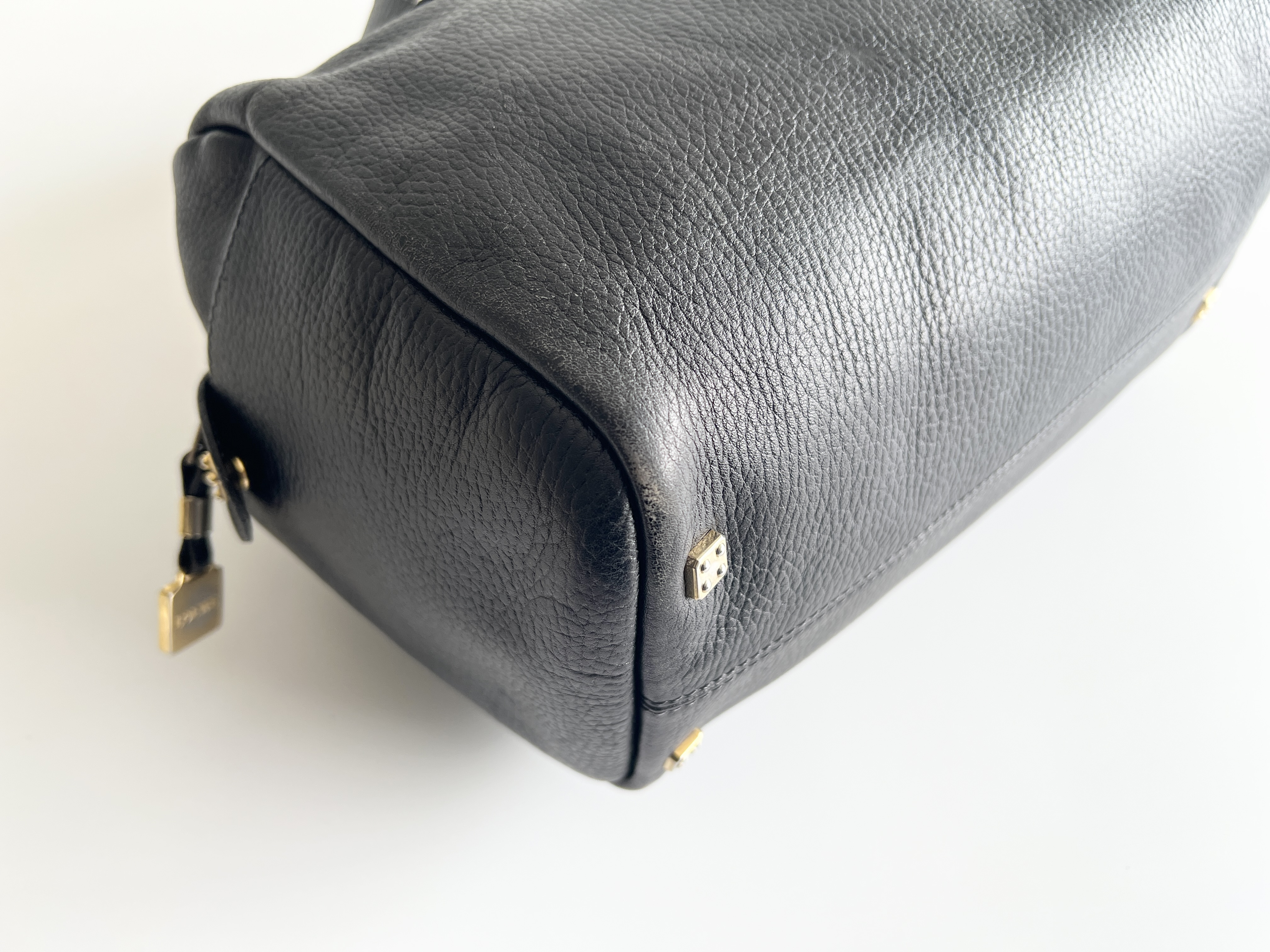 Amazona Anagram Logo Leather Mini Boston Bag (Boston Bag, Handbag) — view 8