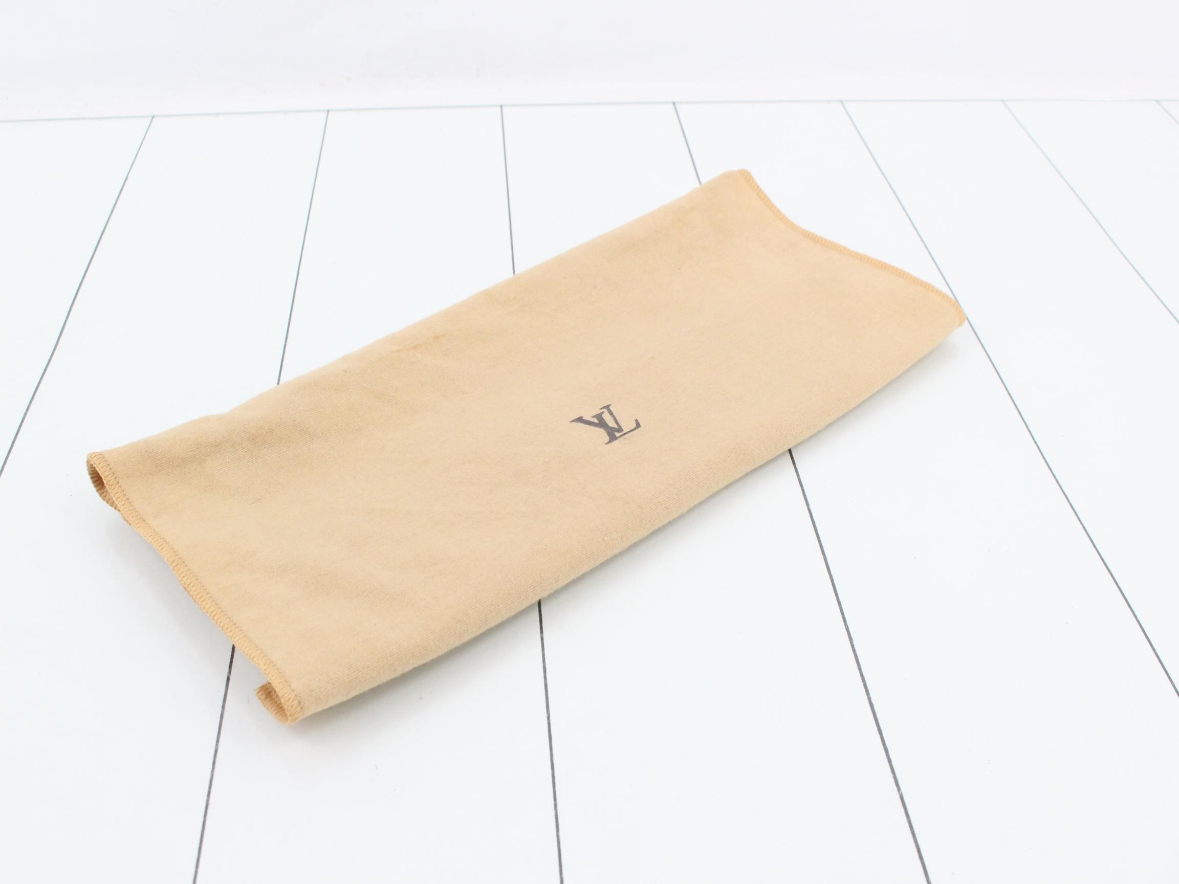 Taiga (bag) - Clutch Pouch — view 7