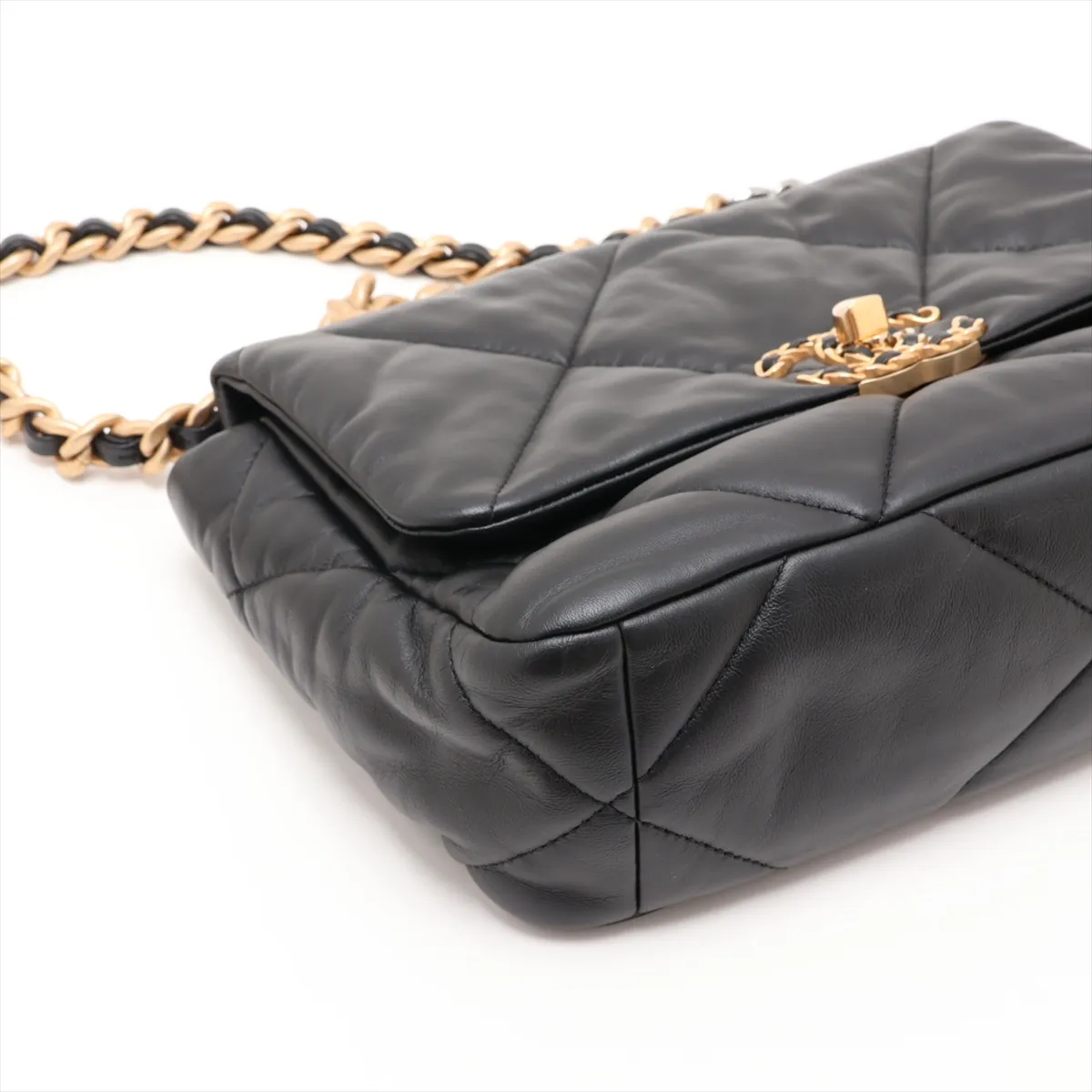 19 Lambskin Chain Shoulder Bag Black Gold x Silver Hardware L8P2A207 Random Plate — view 4